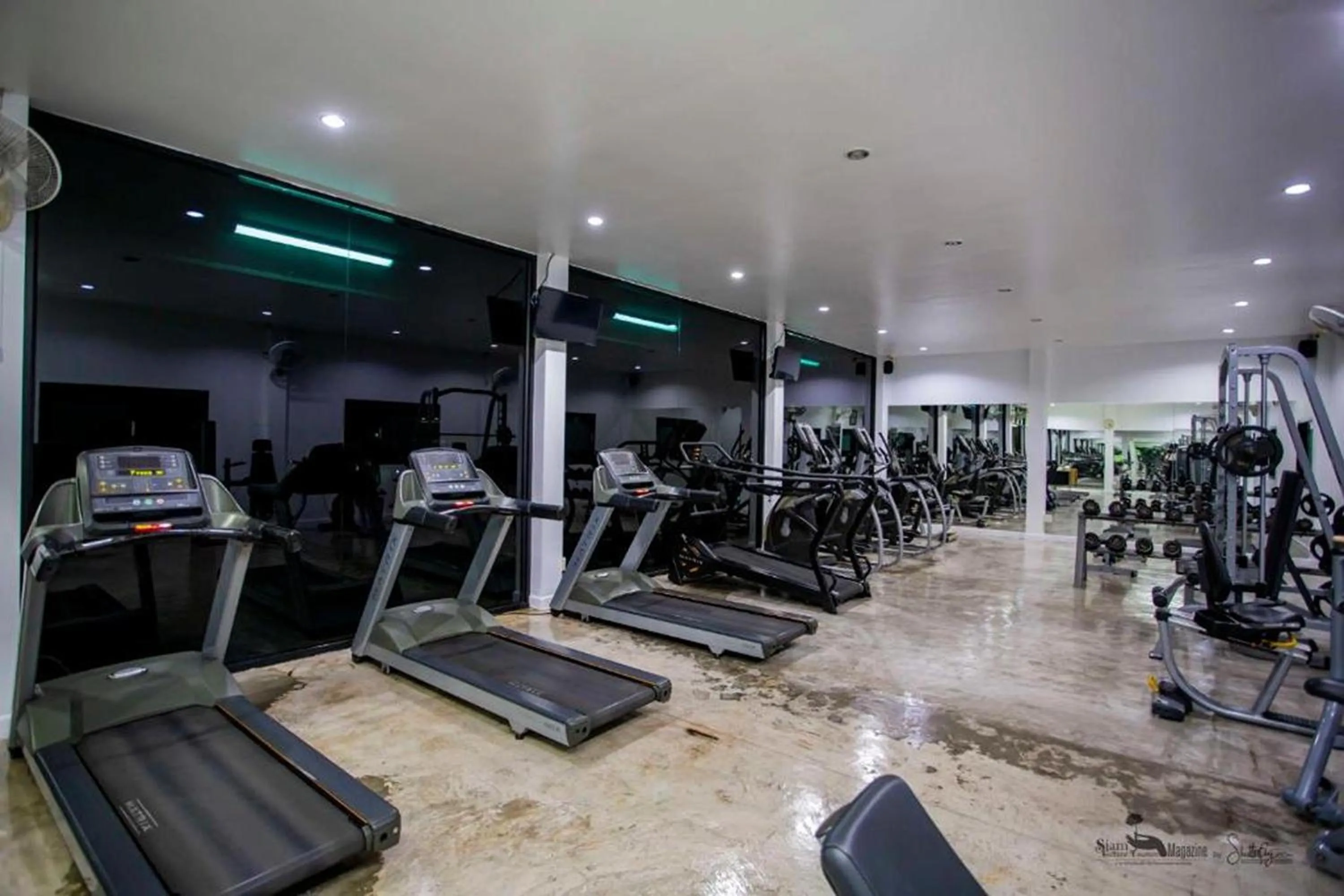 Fitness centre/facilities in Nano Place Hotel