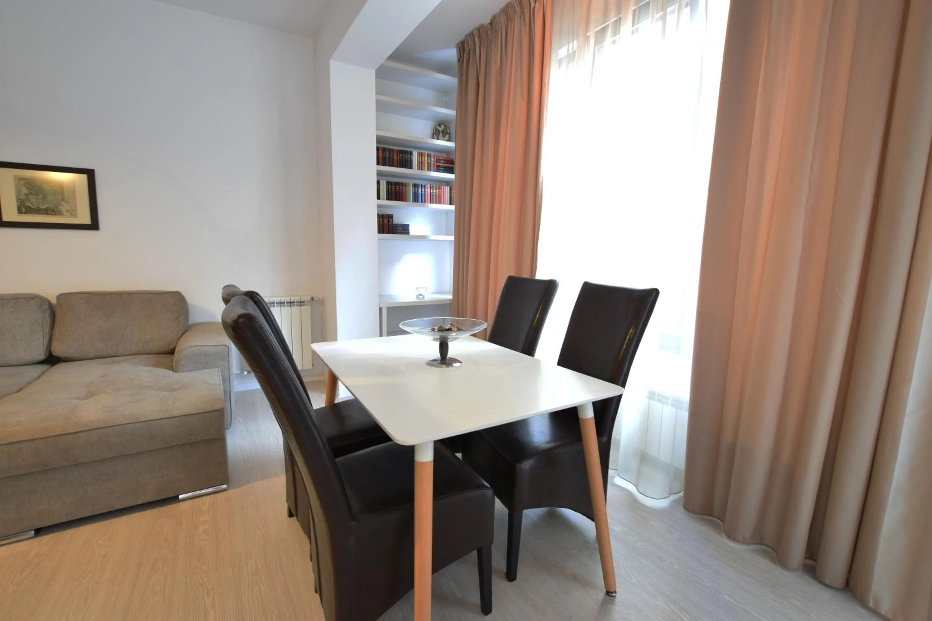 Dining area in Uptown Residence Apartments