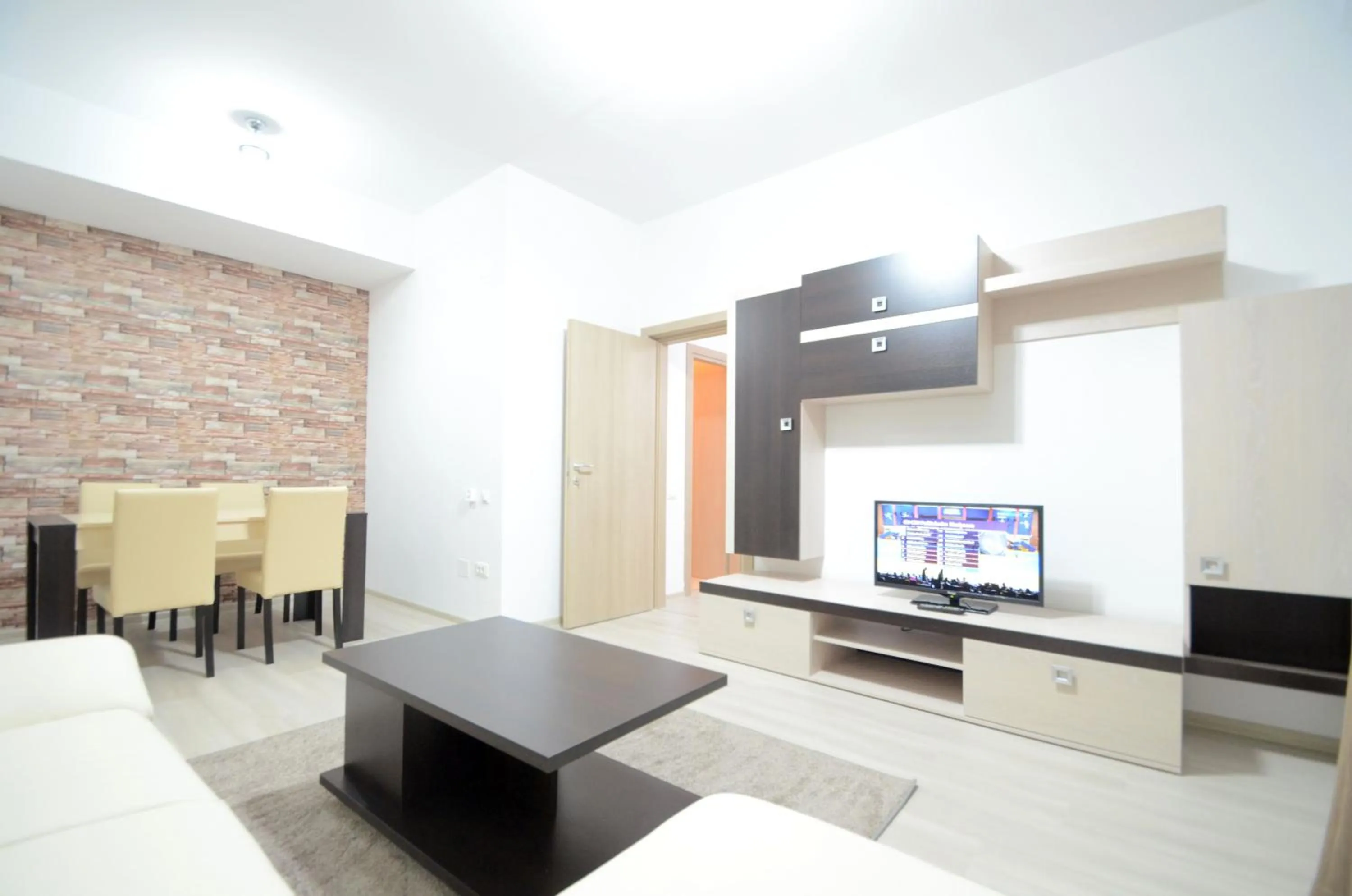 TV and multimedia in Uptown Residence Apartments