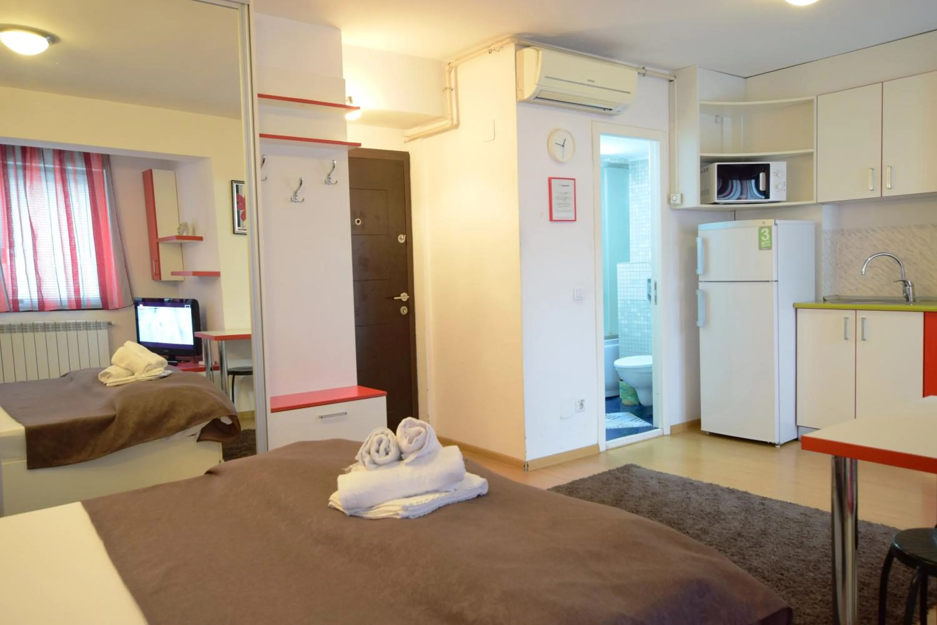 TV and multimedia, Bed in Decebal Residence Apartments