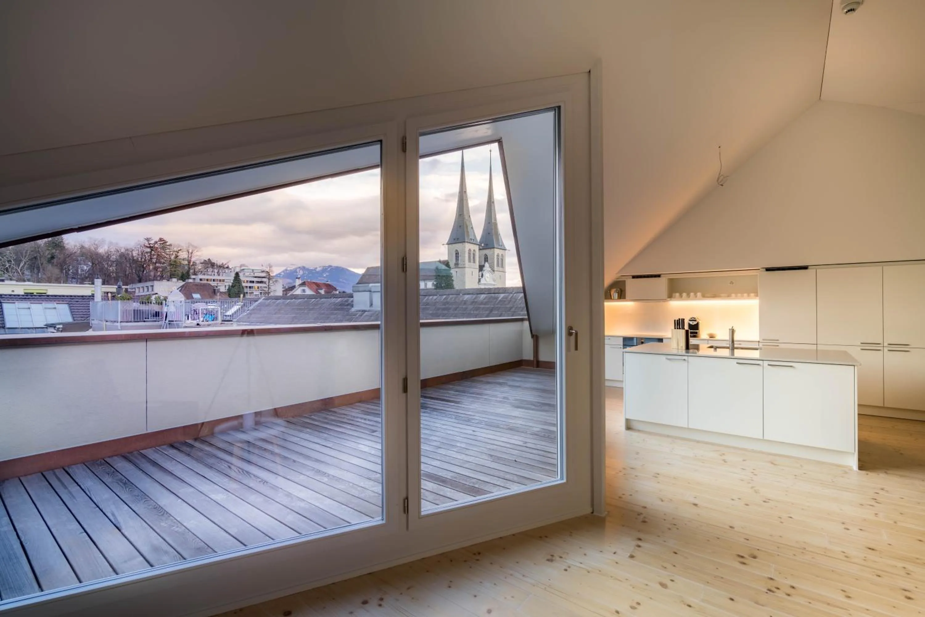 Balcony/Terrace in Top City Center Apartments location next to Lion Monument