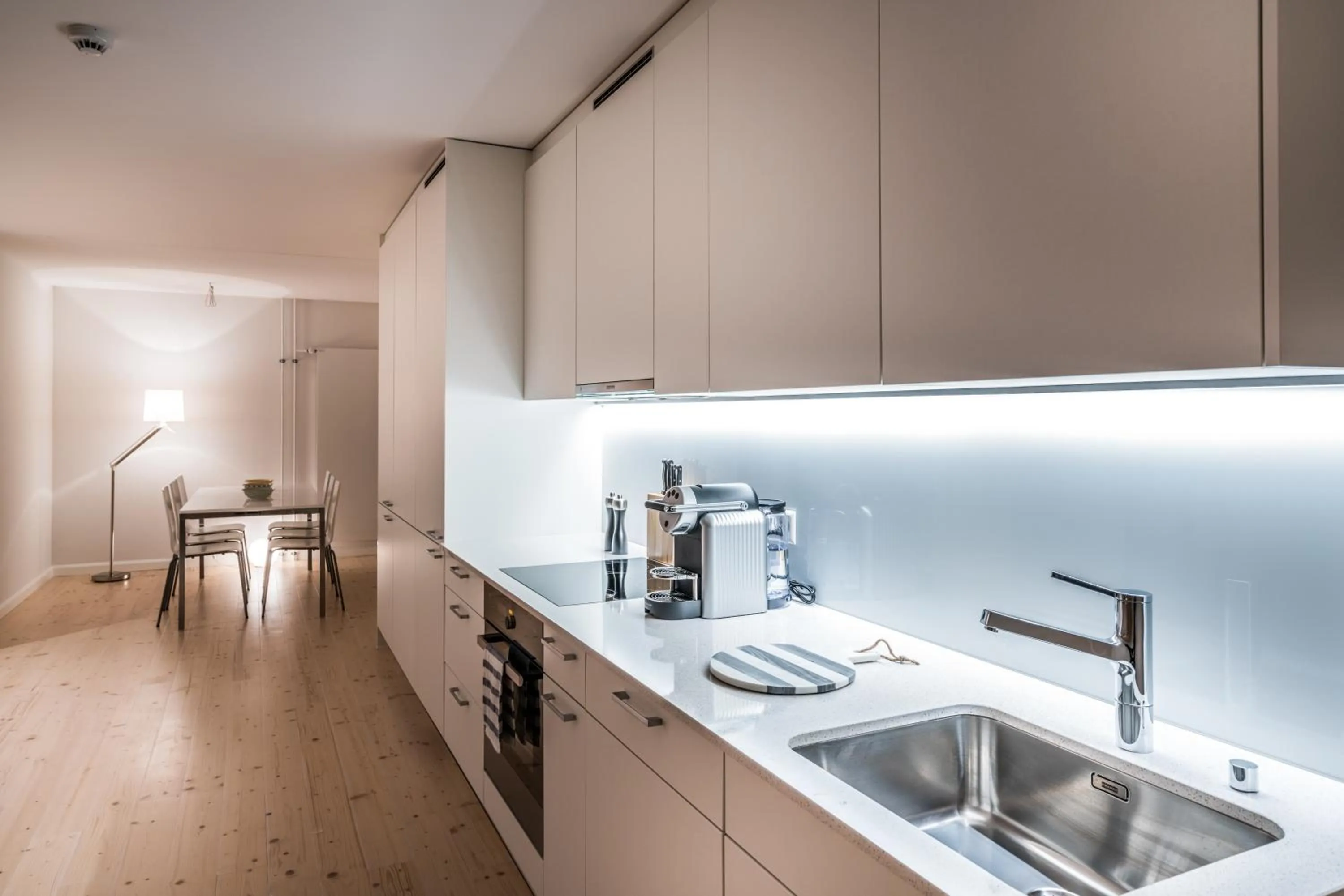 Kitchen or kitchenette in Top City Center Apartments location next to Lion Monument