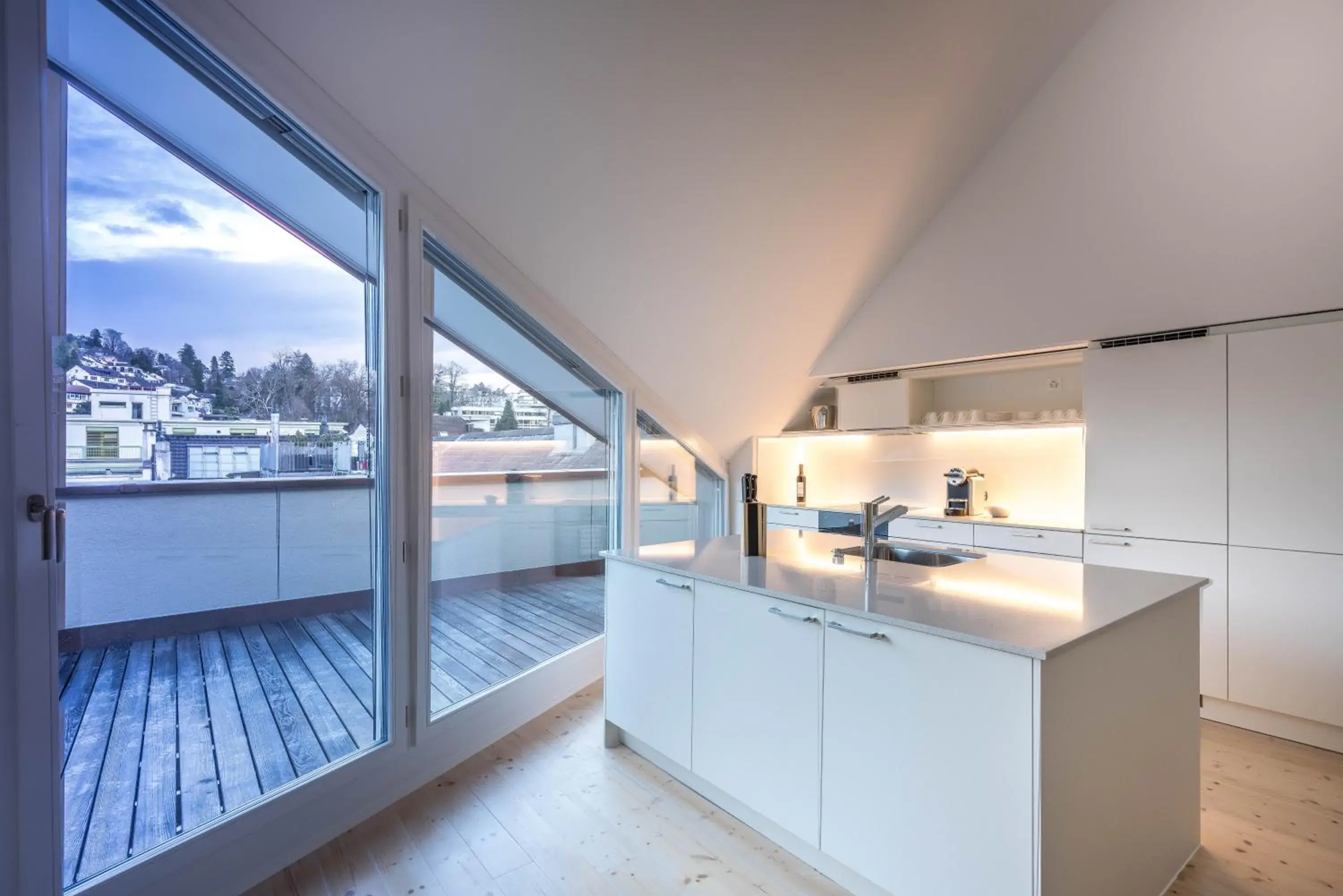 Apartment with Terrace - single occupancy in Top City Center Apartments location next to Lion Monument Apartment with Terrace - single occupancy in Top City Center Apartments location next to Lion Monument