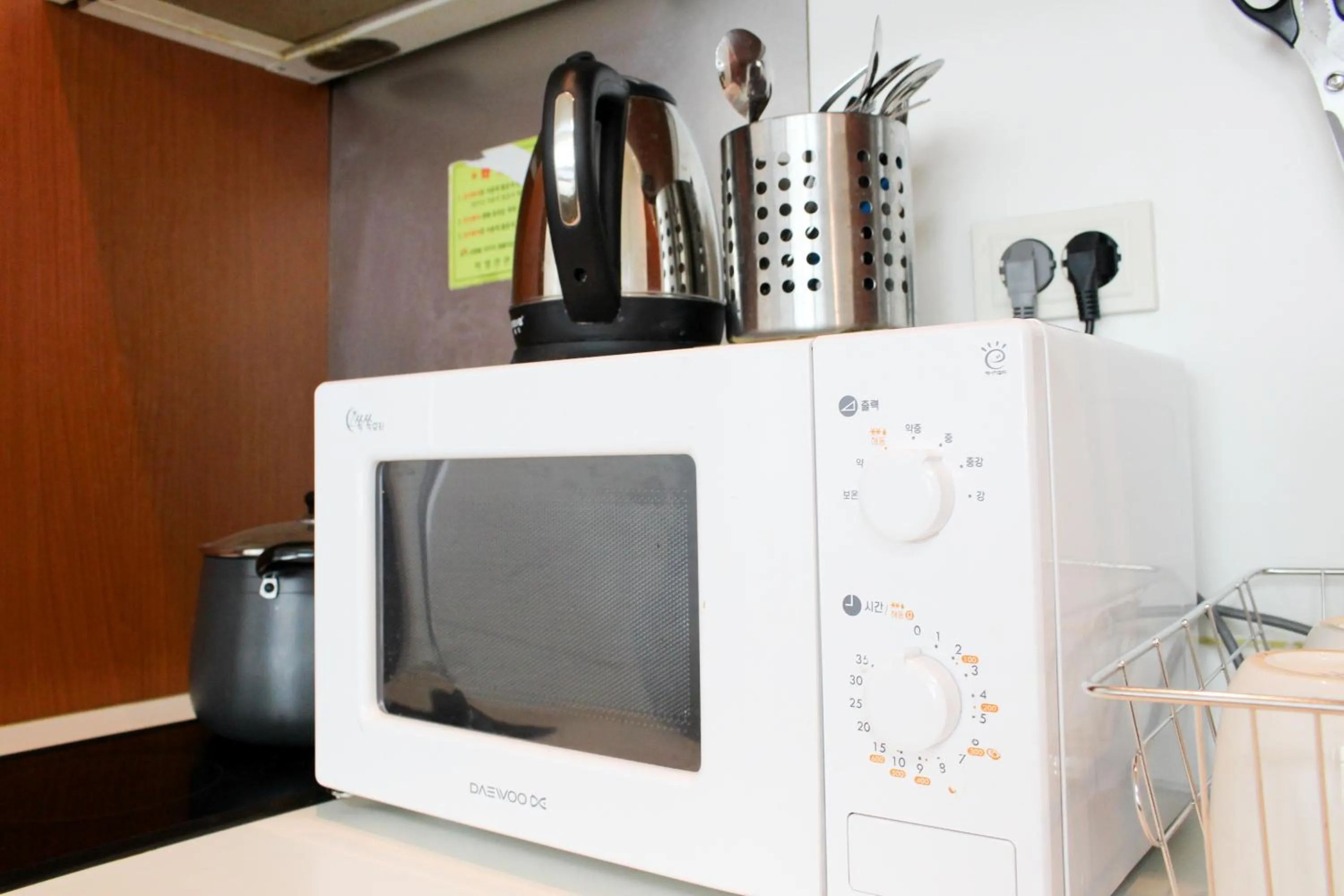 Dining area, Kitchen/Kitchenette in Sam Stay Hongdae