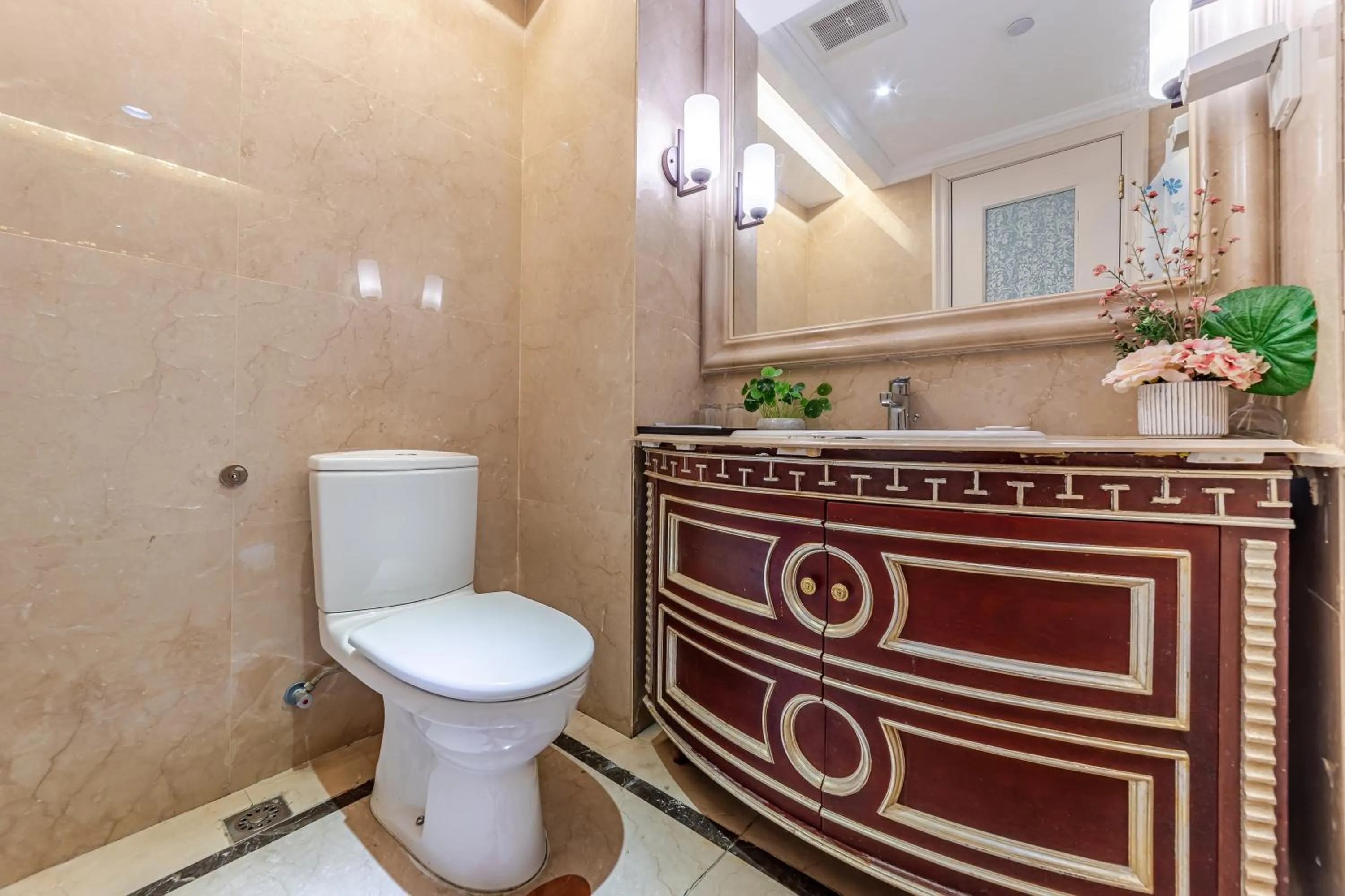 WAIFIDEN Guangzhou HaiZhu Square WanYi Apartment