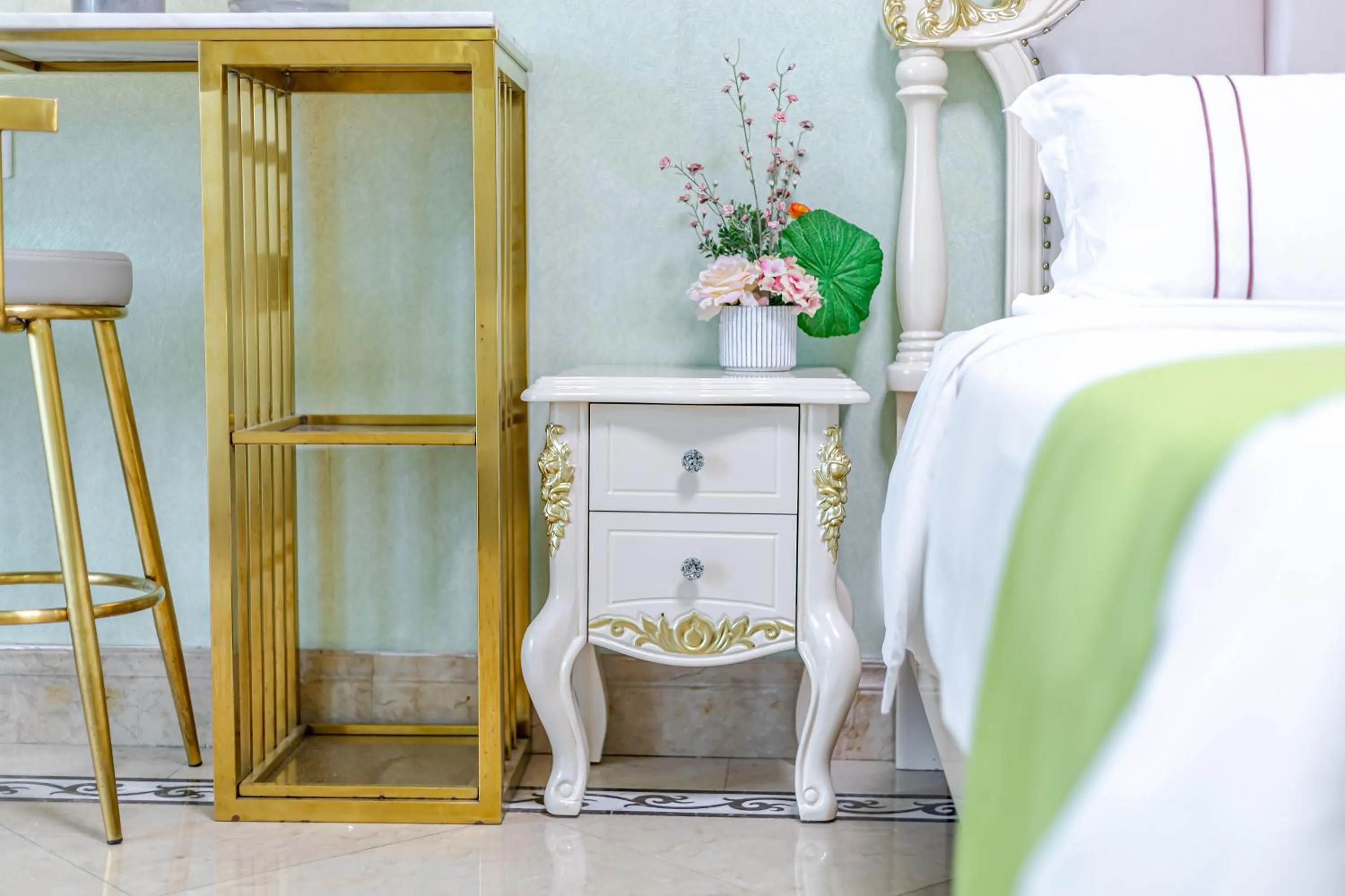 WAIFIDEN Guangzhou HaiZhu Square WanYi Apartment