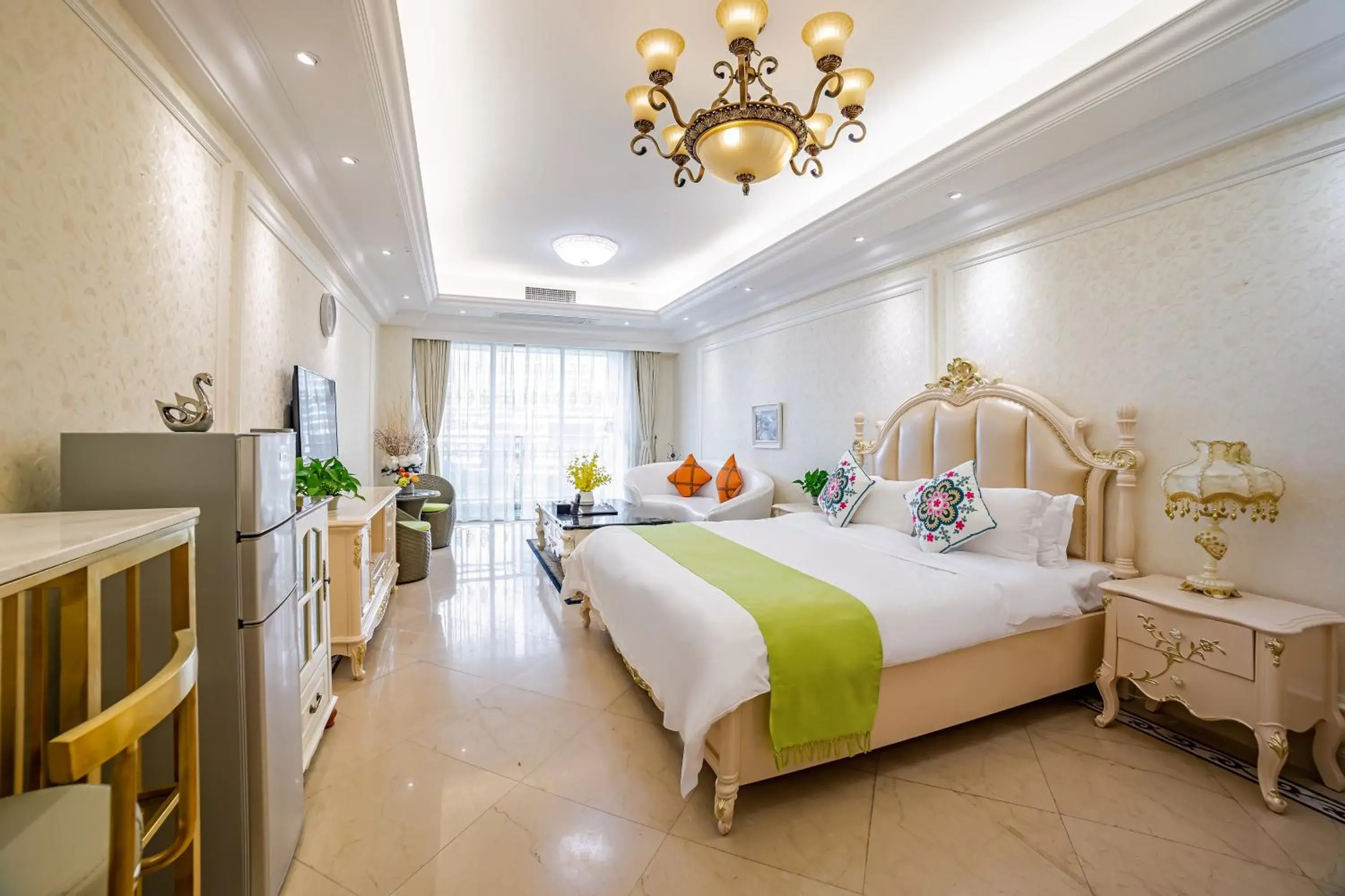 Deluxe King Room in WAIFIDEN Guangzhou HaiZhu Square WanYi Apartment Deluxe King Room in WAIFIDEN Guangzhou HaiZhu Square WanYi Apartment