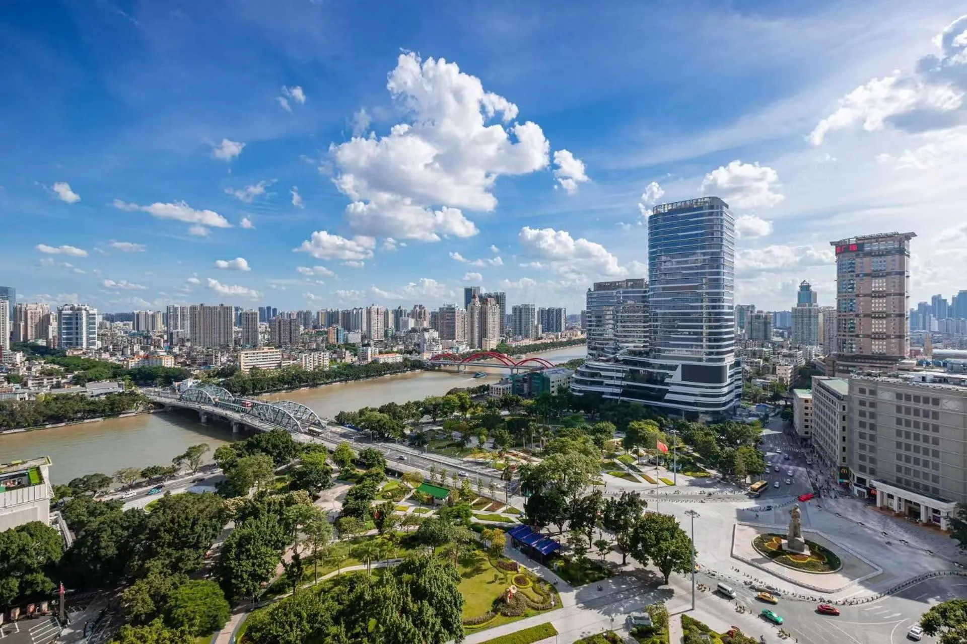 WAIFIDEN Guangzhou HaiZhu Square WanYi Apartment