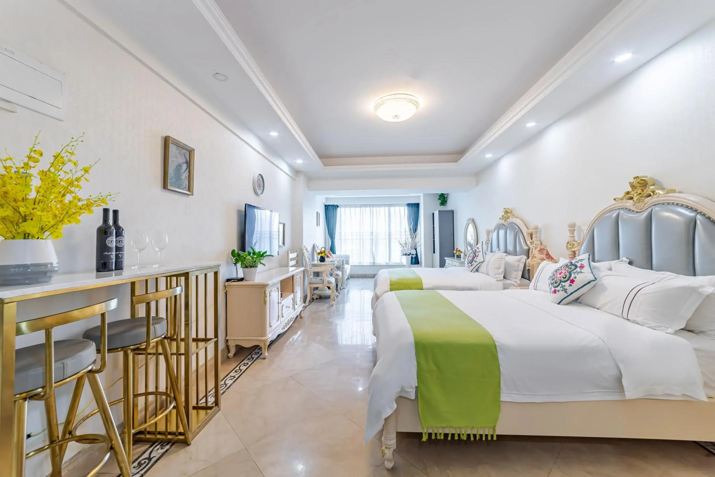 Deluxe Twin Room in WAIFIDEN Guangzhou HaiZhu Square WanYi Apartment Deluxe Twin Room in WAIFIDEN Guangzhou HaiZhu Square WanYi Apartment