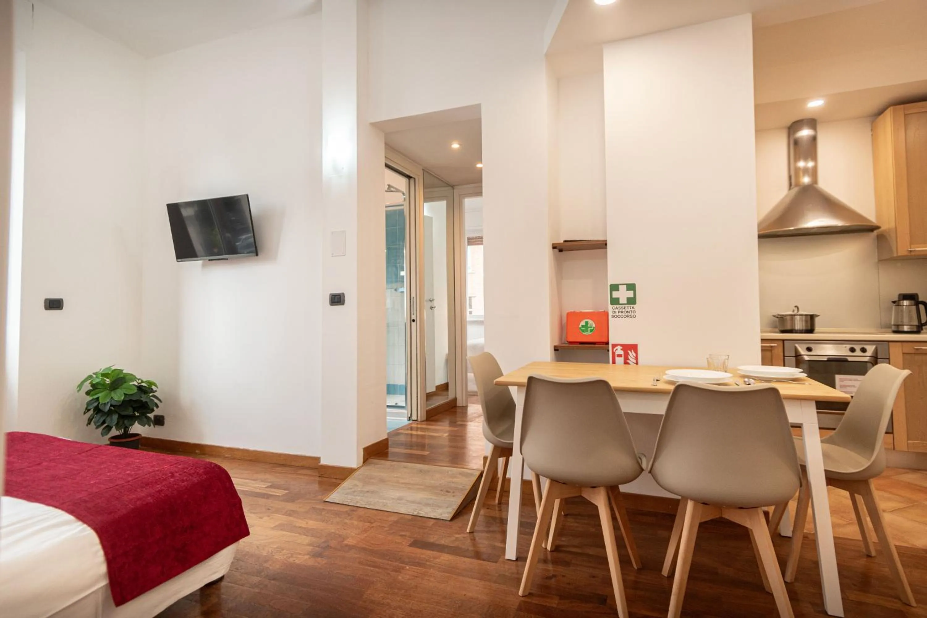 Kitchen or kitchenette in Your Vatican Suite