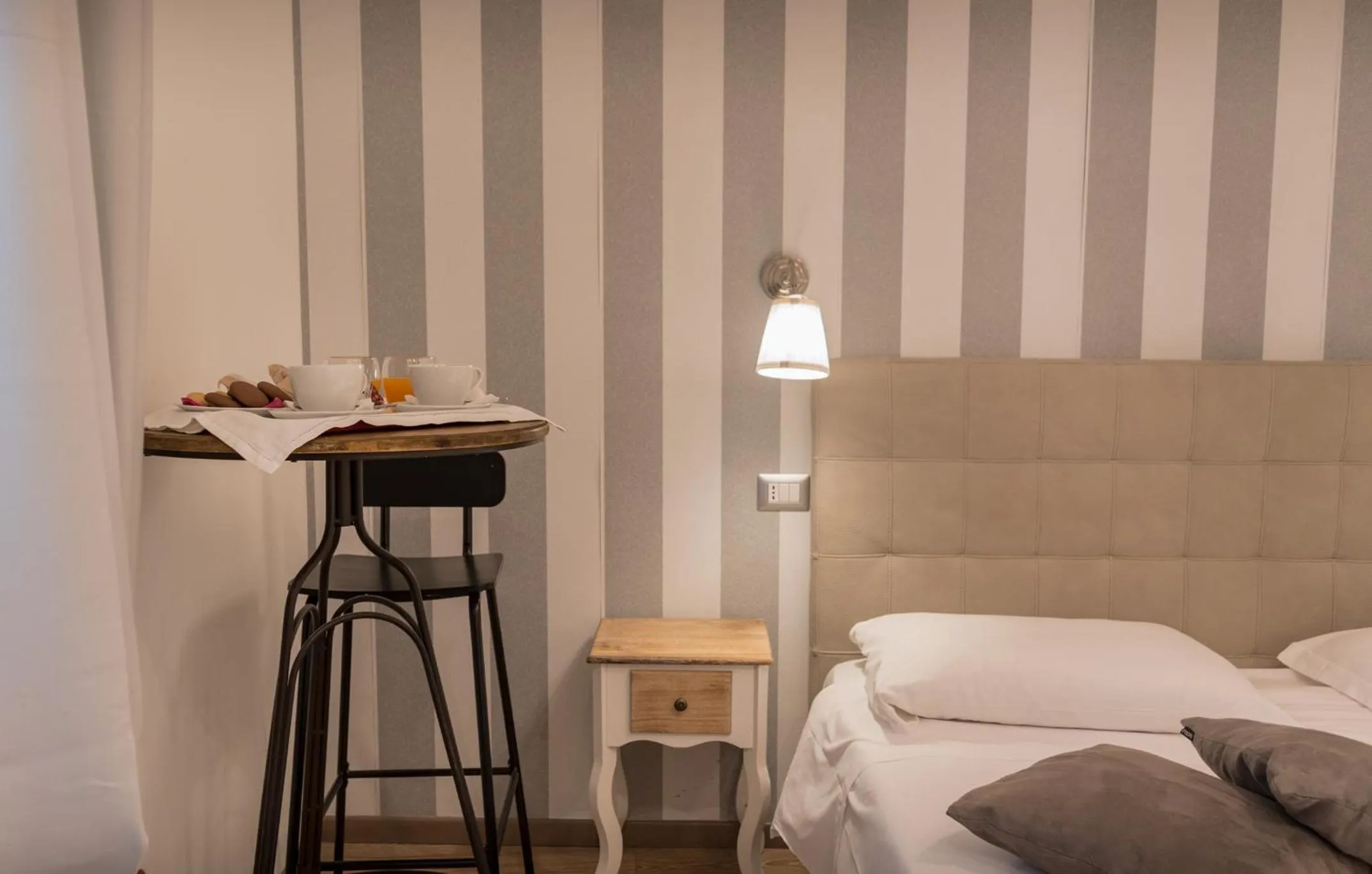 Bedroom, Bed in Your Vatican Suite