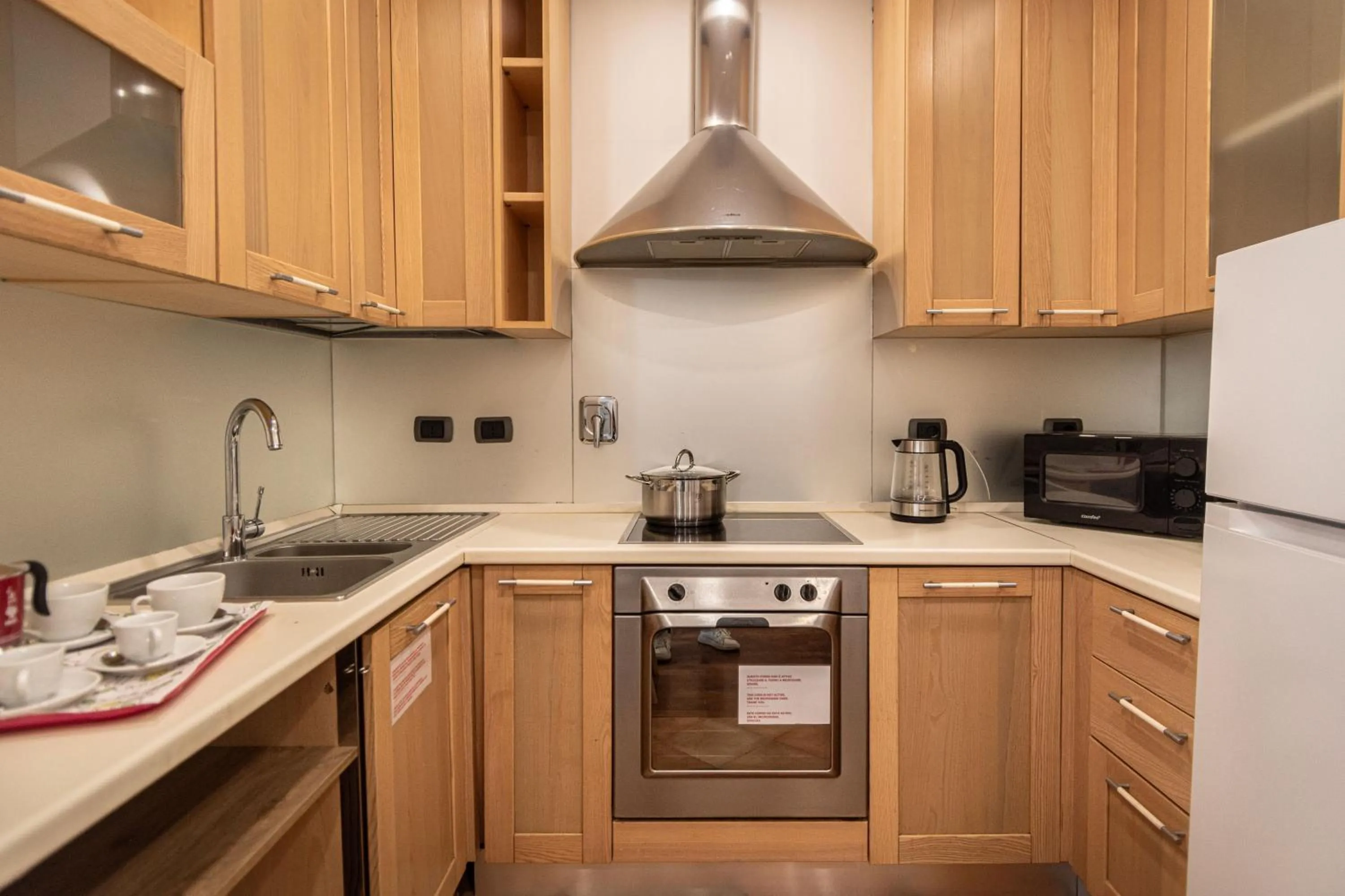 Kitchen or kitchenette in Your Vatican Suite