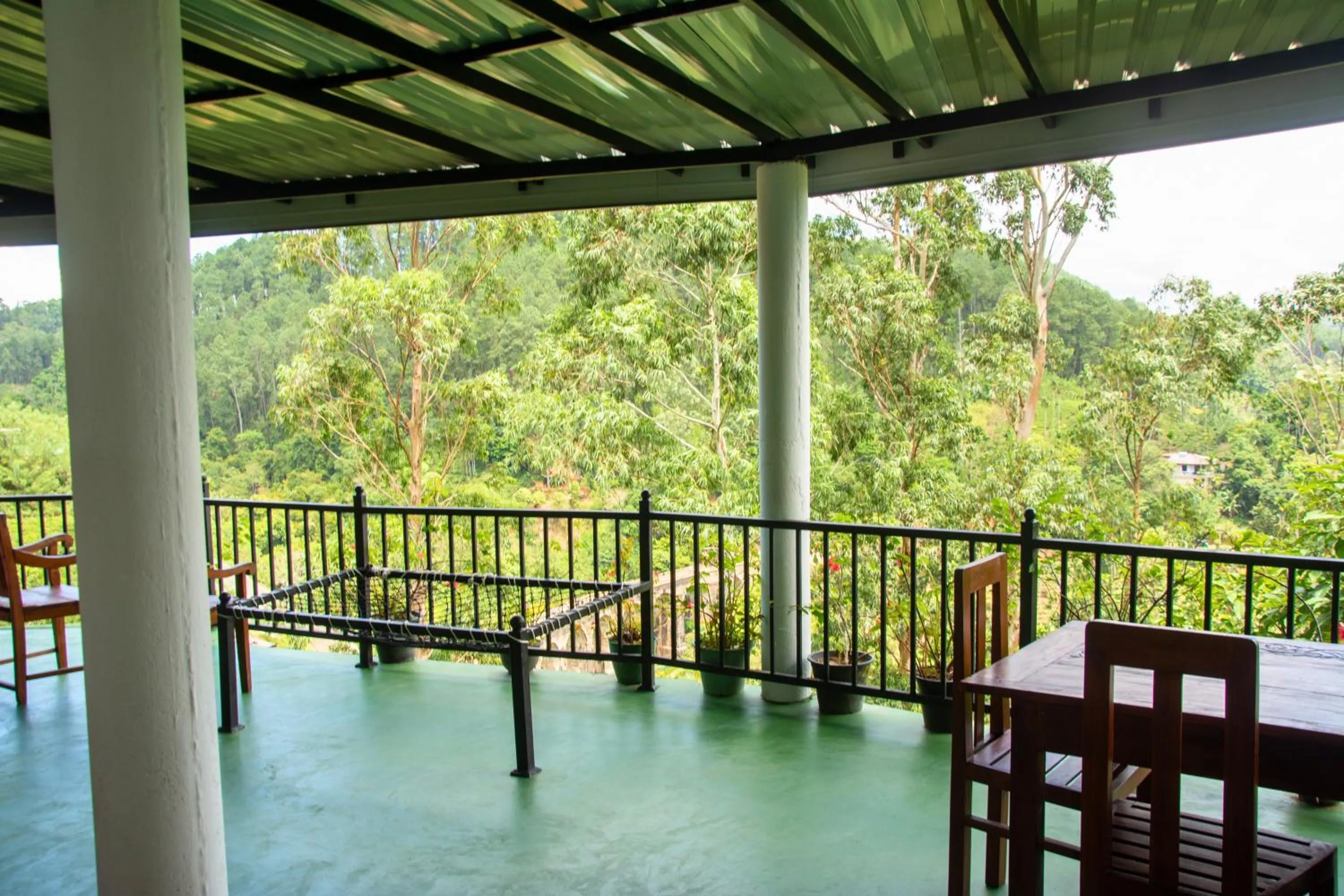 Patio in 9 Arch view rest inn