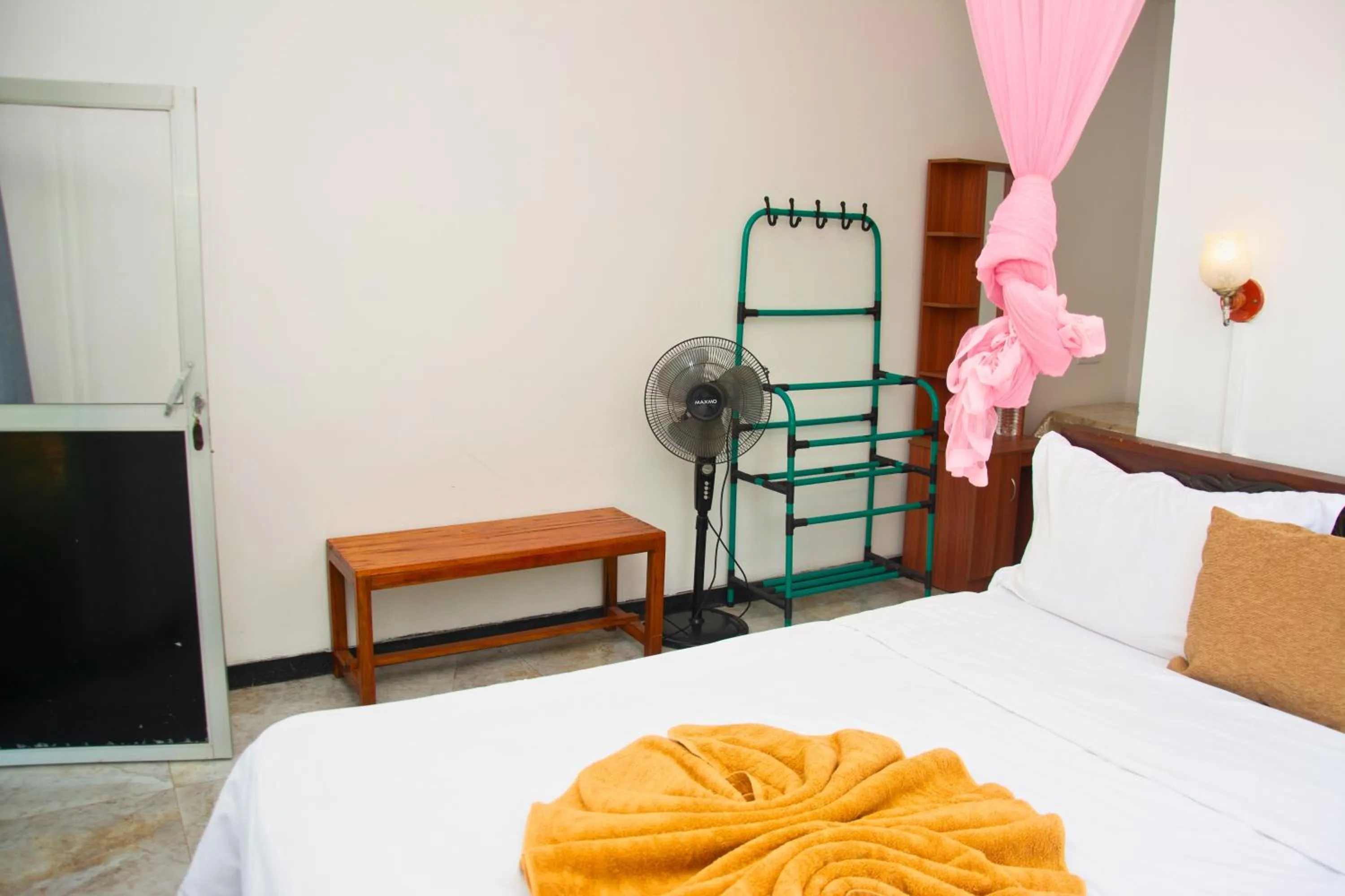 Bed in 9 Arch view rest inn