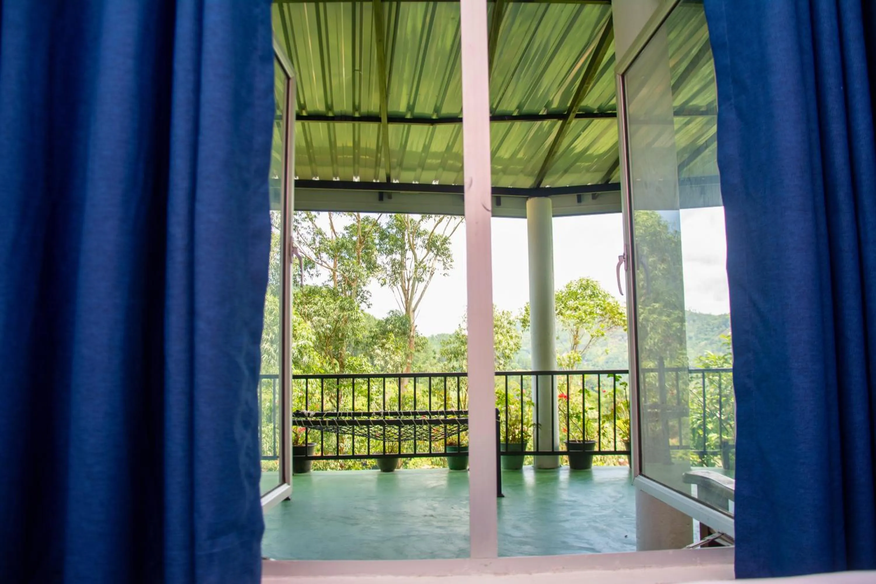 Balcony/Terrace in 9 Arch view rest inn