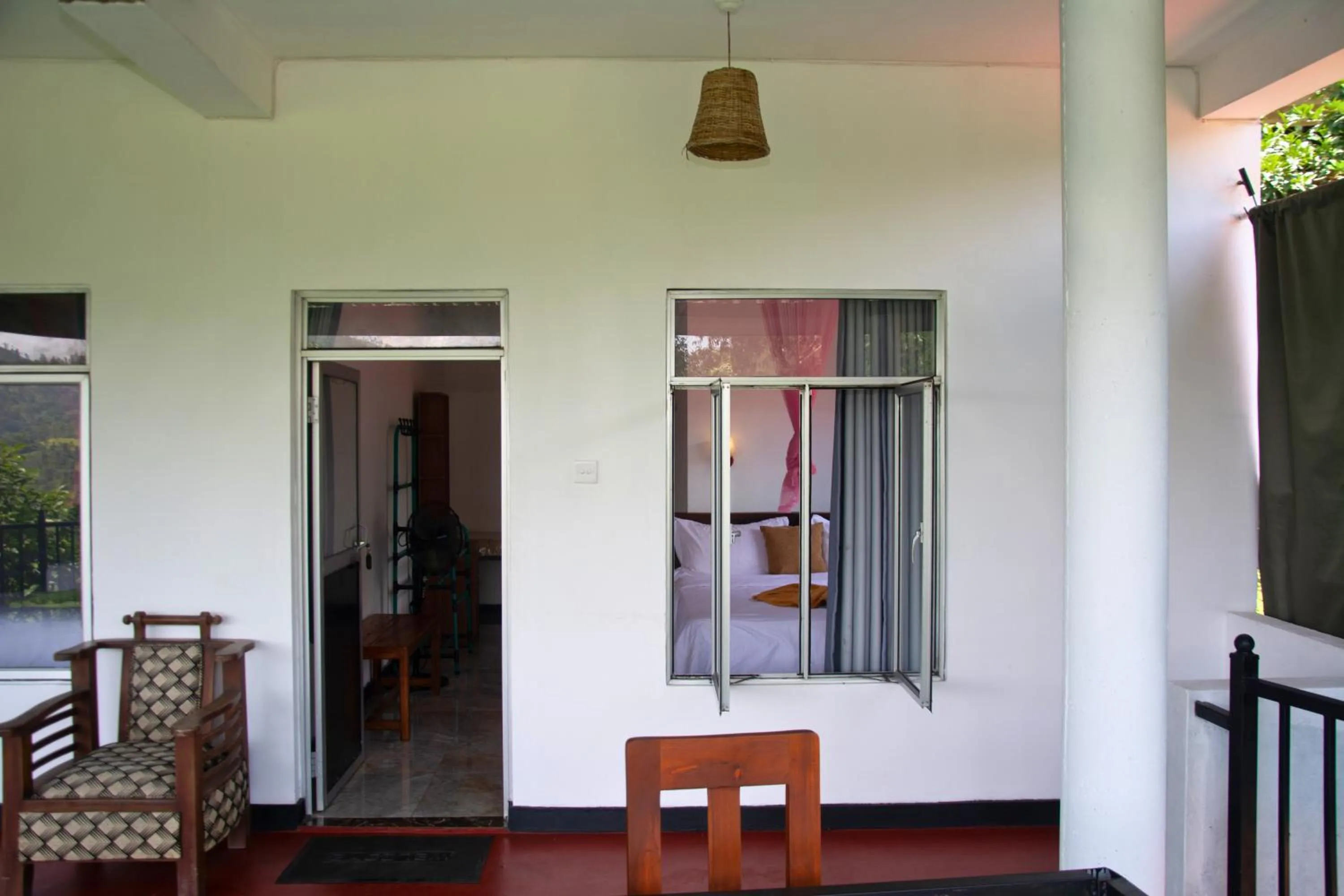 Seating area in 9 Arch view rest inn