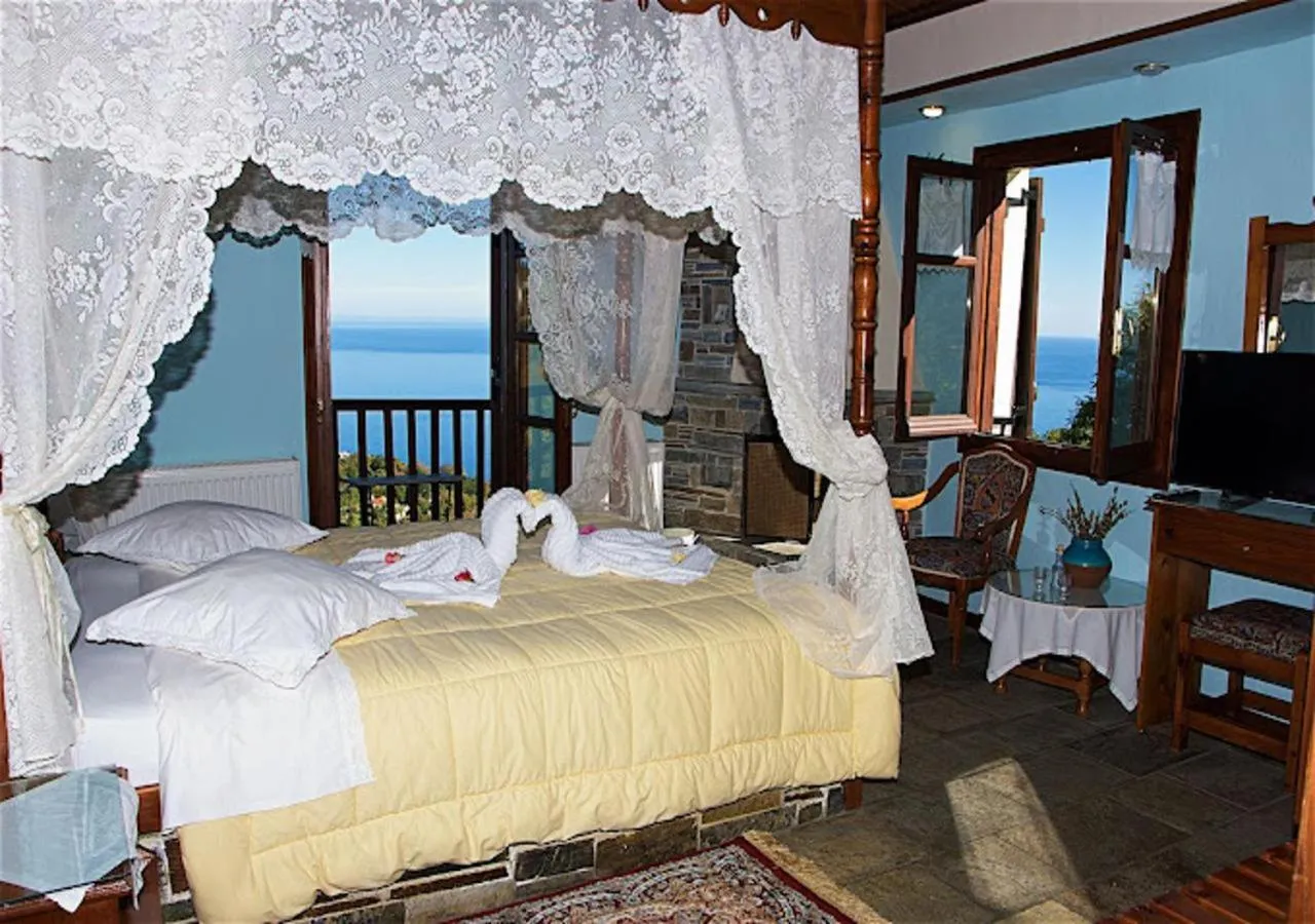 Diogenis Hotel