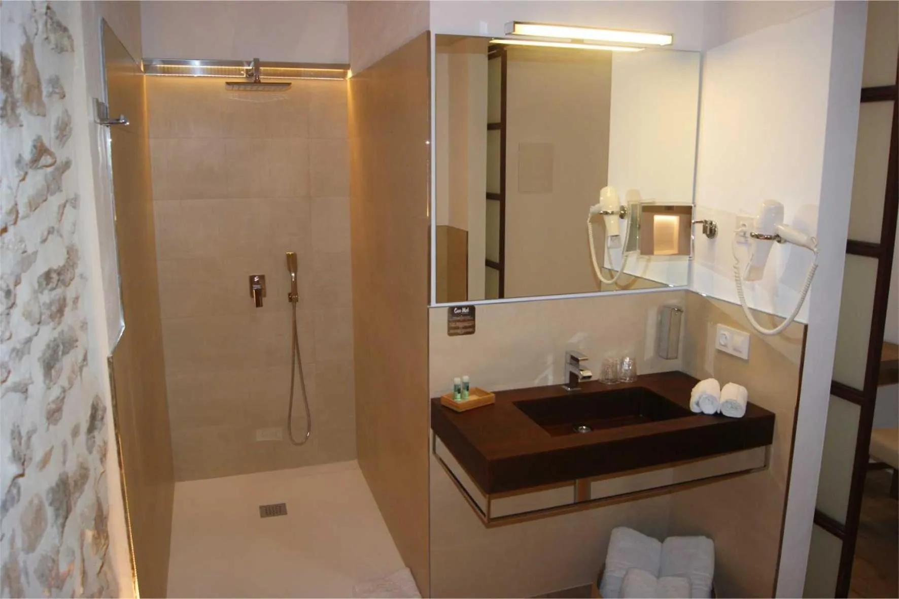 Bathroom in Petit Hotel C'an Mel