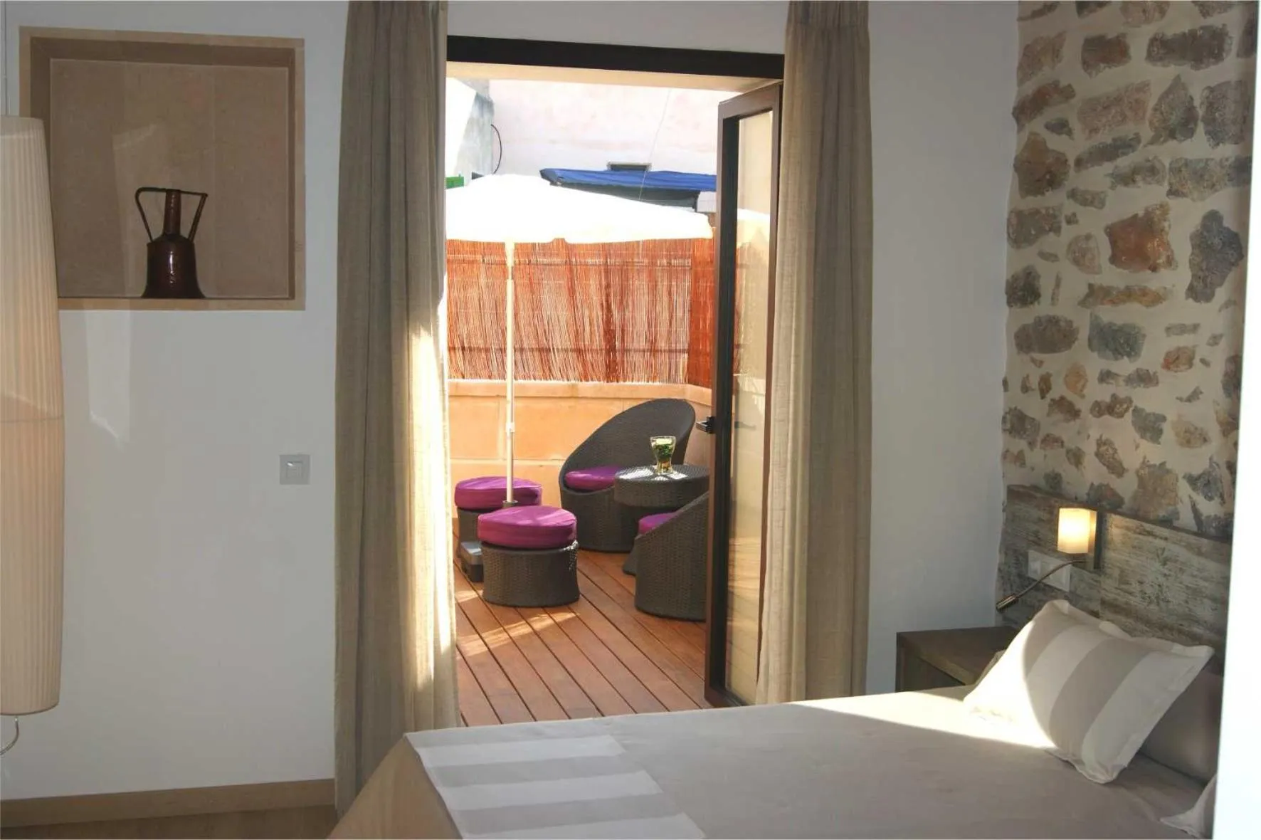 Day, Bed in Petit Hotel C'an Mel