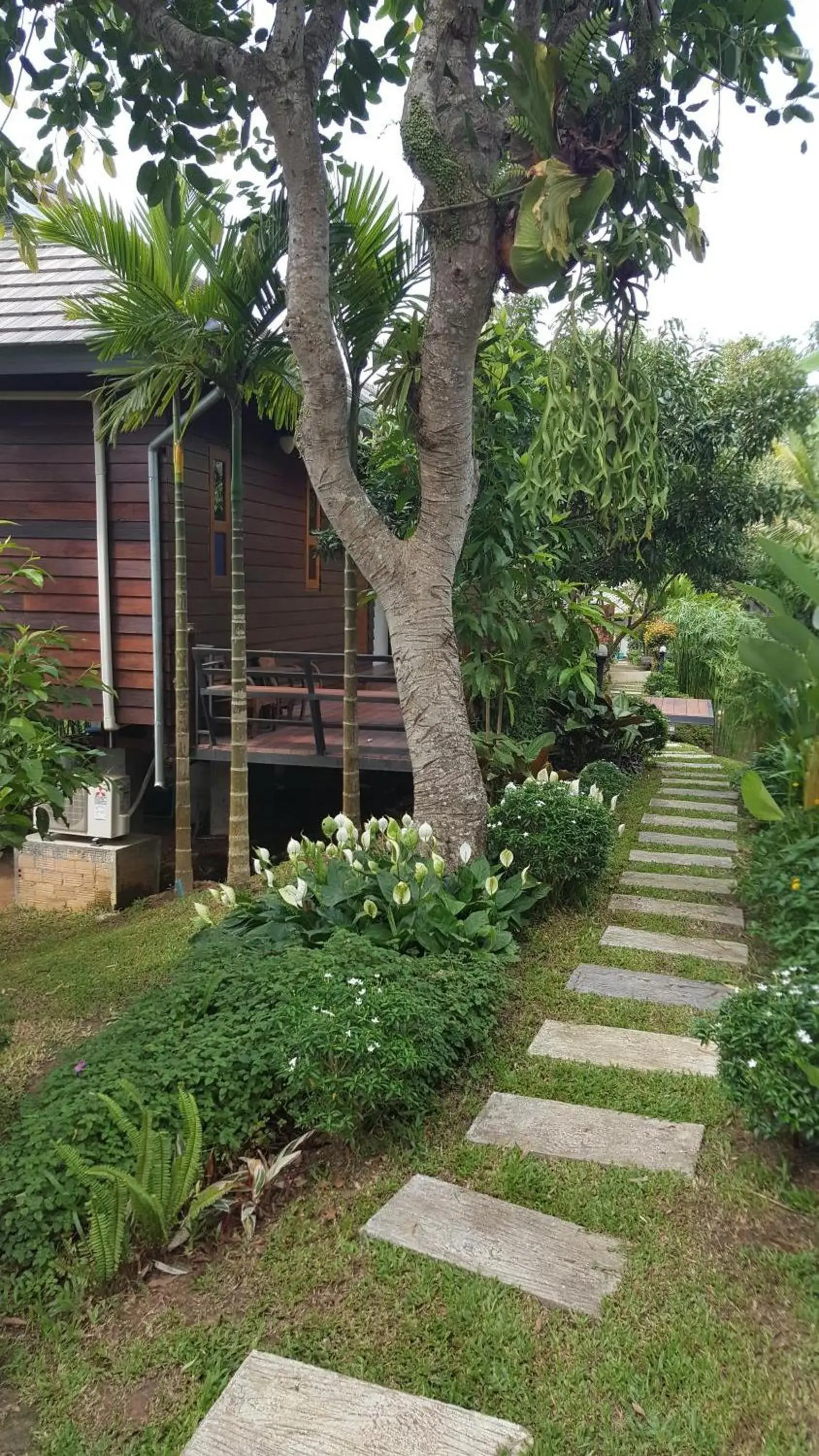 Garden view in Buraphat Resort Garden view in Buraphat Resort