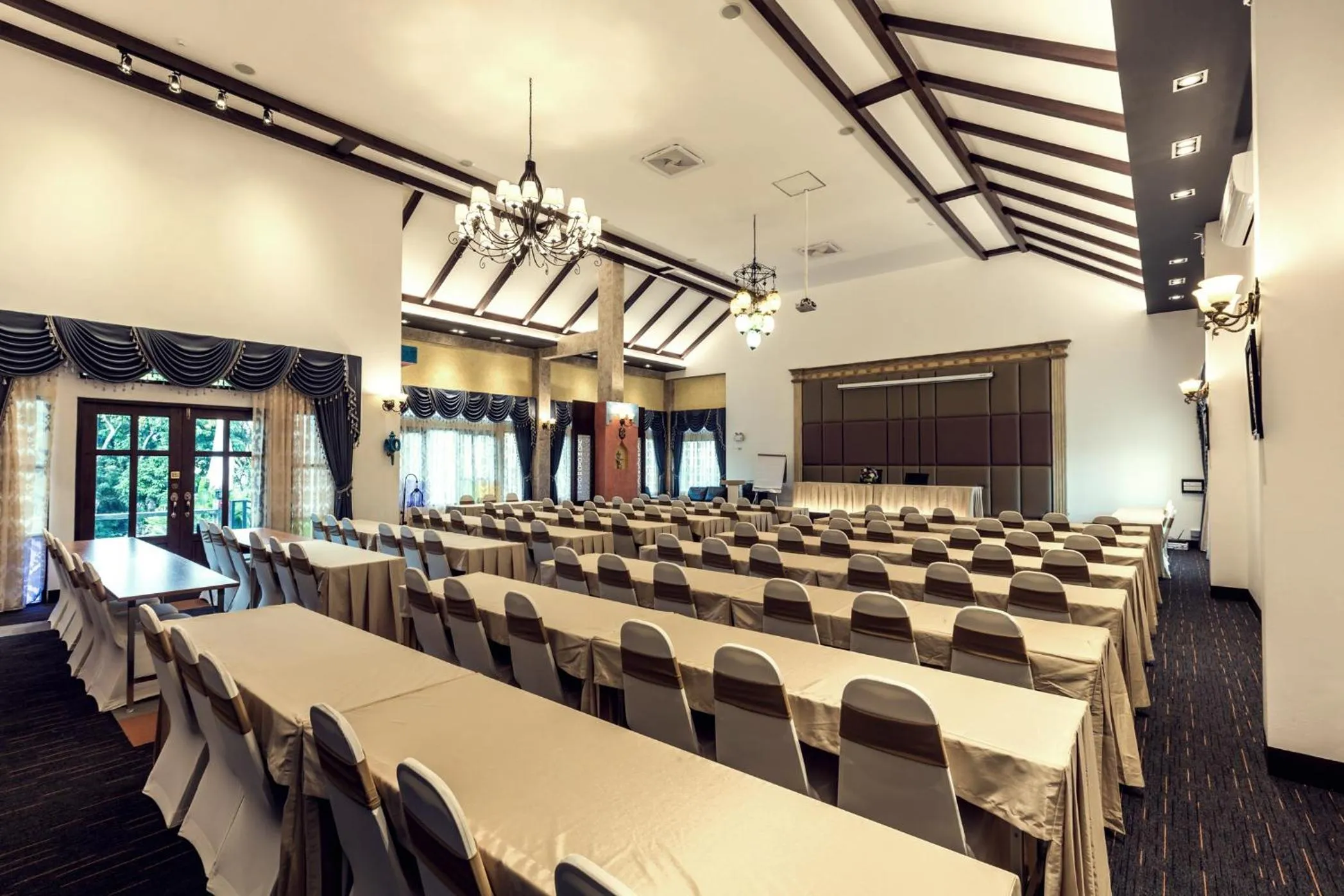 Meeting/conference room in Buraphat Resort