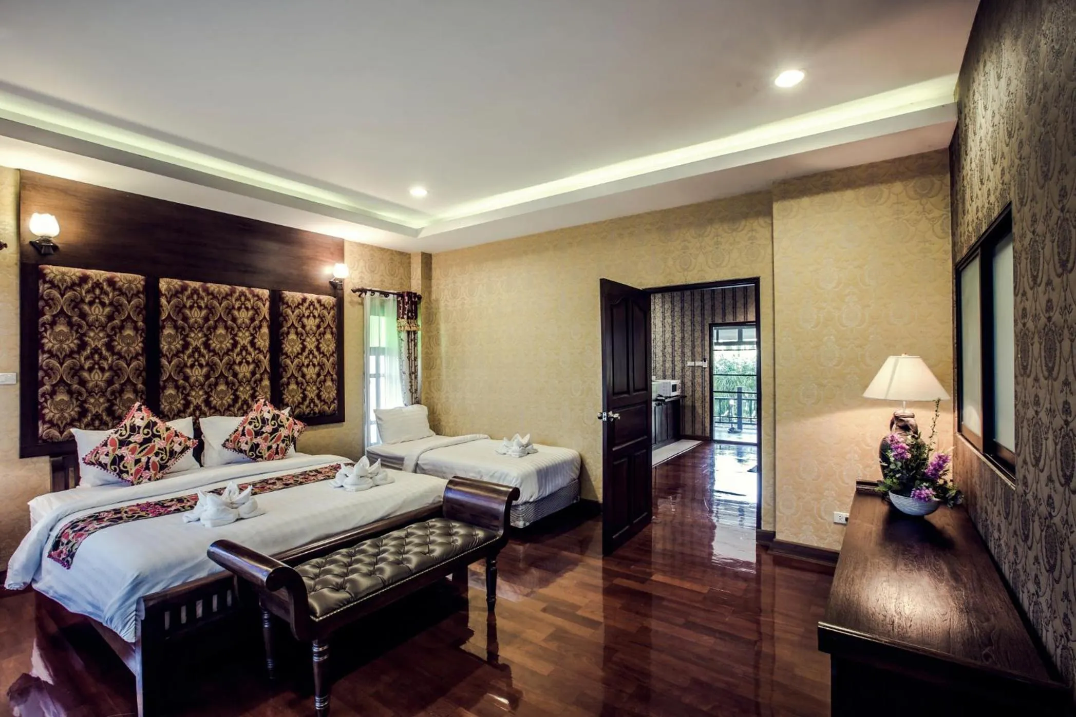 Bed in Buraphat Resort