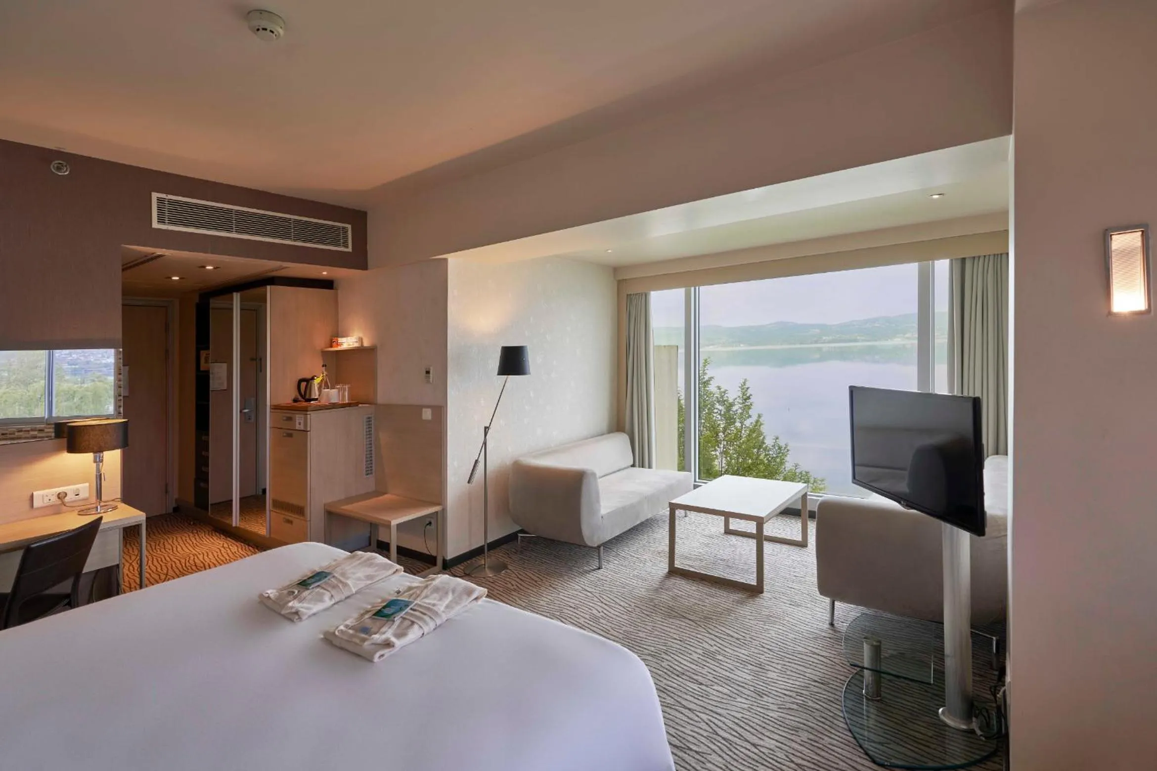 Bed in Richmond Nua Wellness Spa - Adult Only