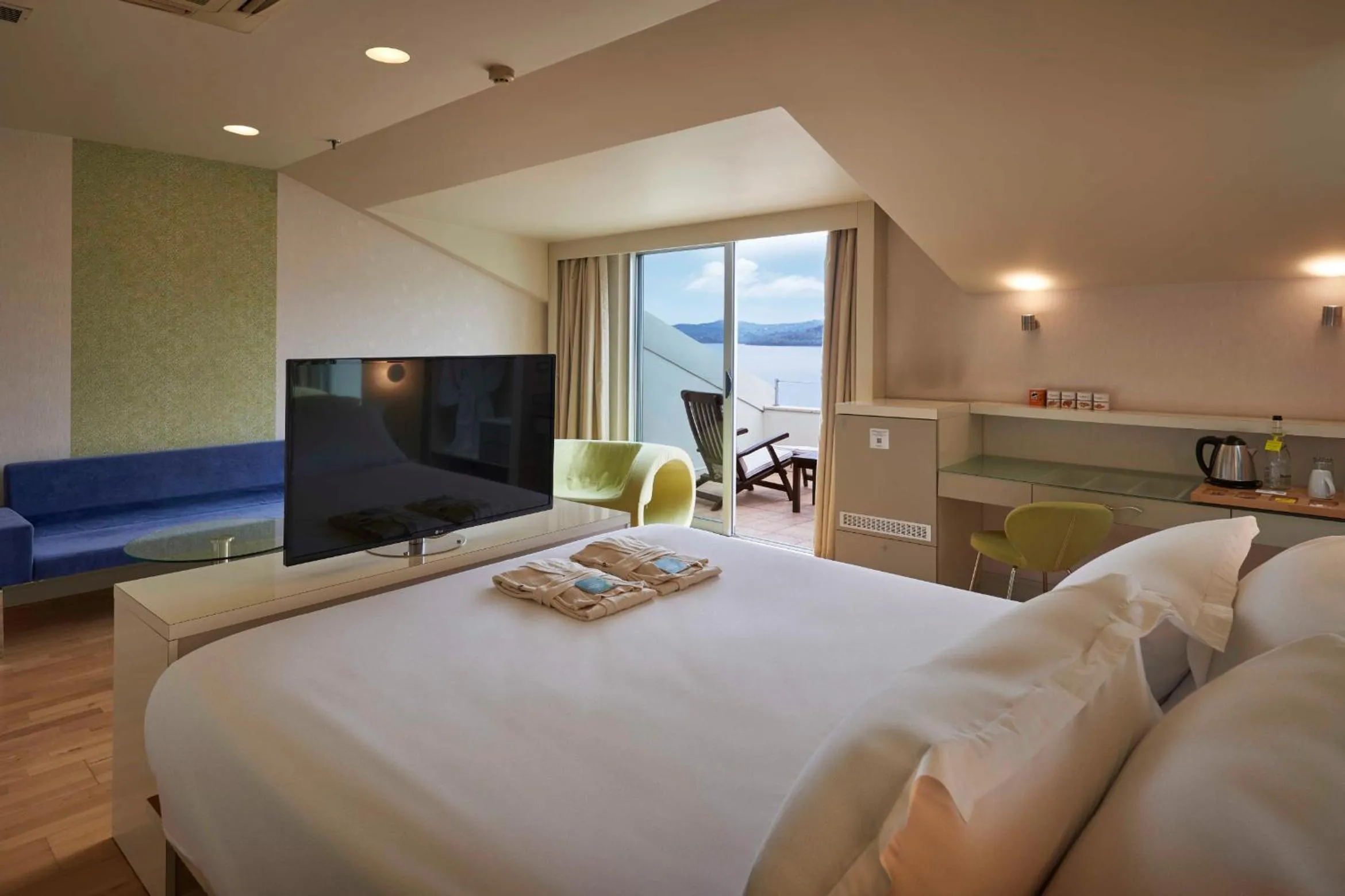 Bed in Richmond Nua Wellness Spa - Adult Only