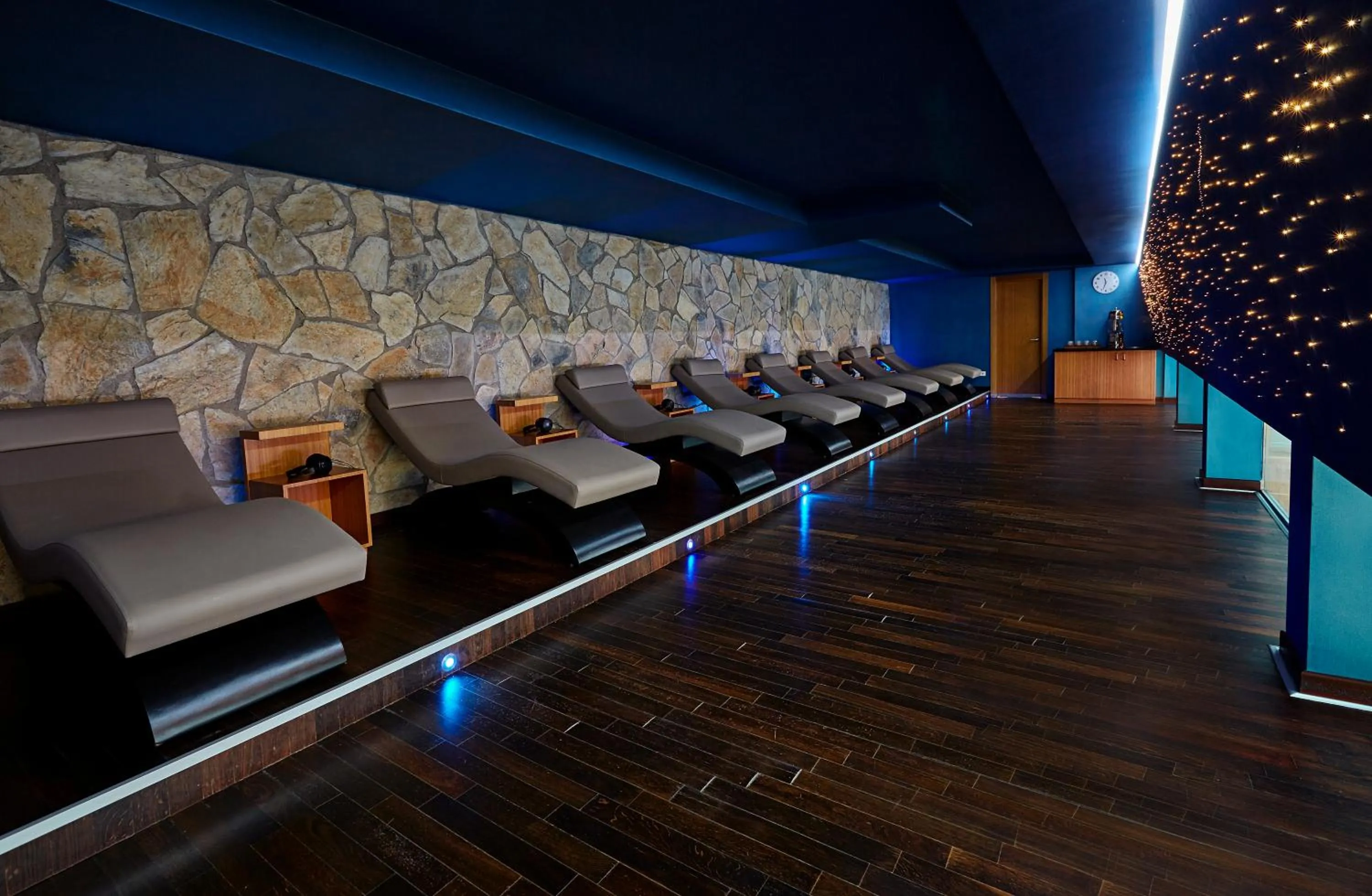 Spa and wellness centre/facilities in Richmond Nua Wellness Spa - Adult Only