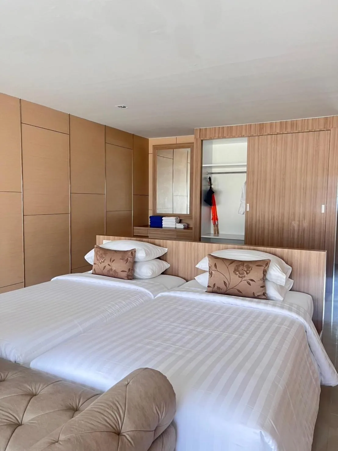 Bed in Patong Bay Hill