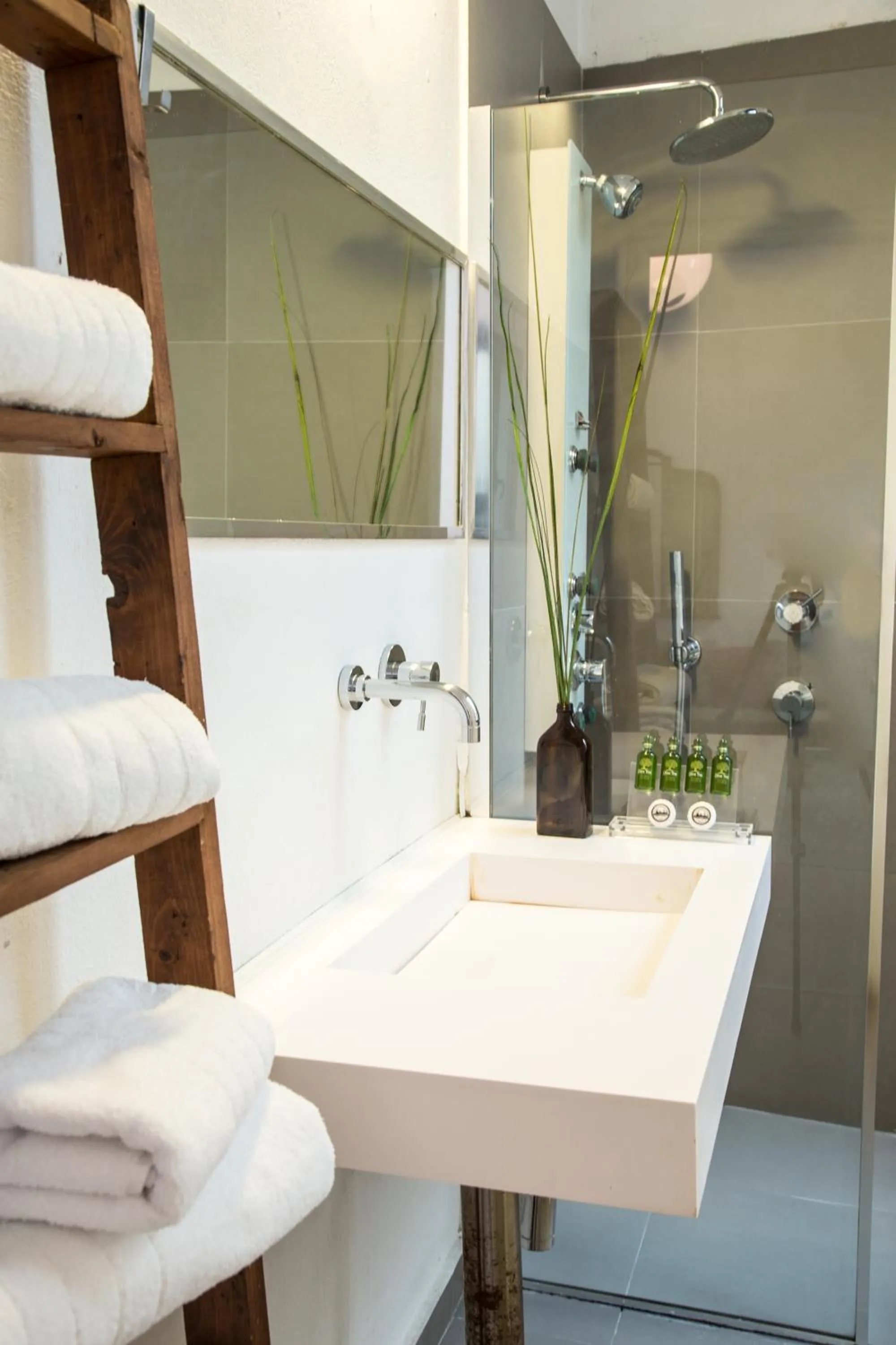 Toilet in Concierge Monastiraki