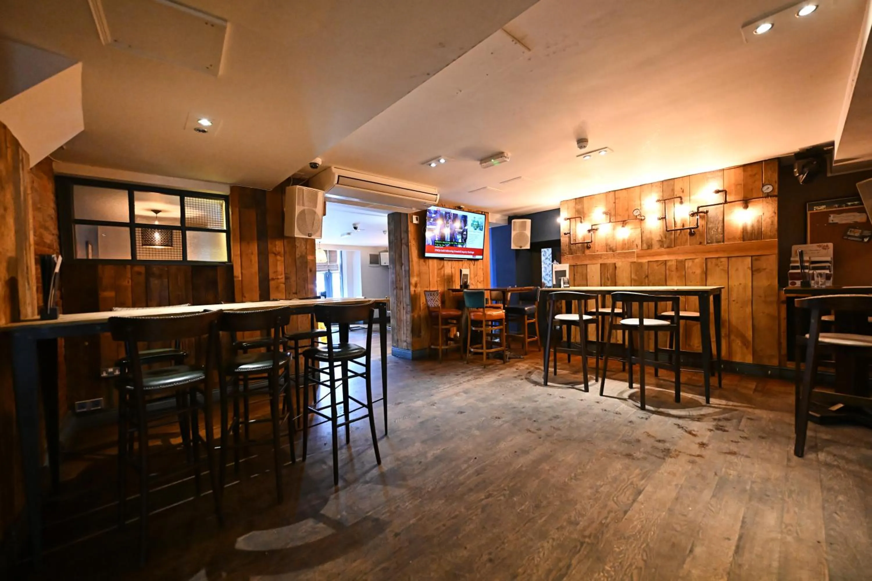 Dining area in The King's Head