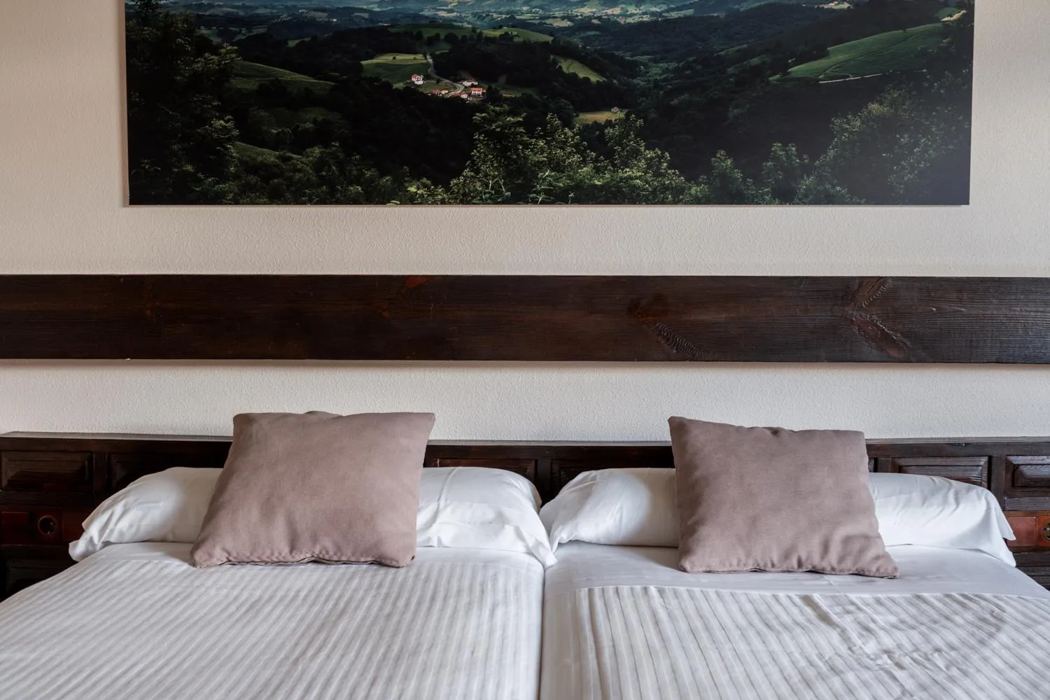 Bed in Hotel Baztan