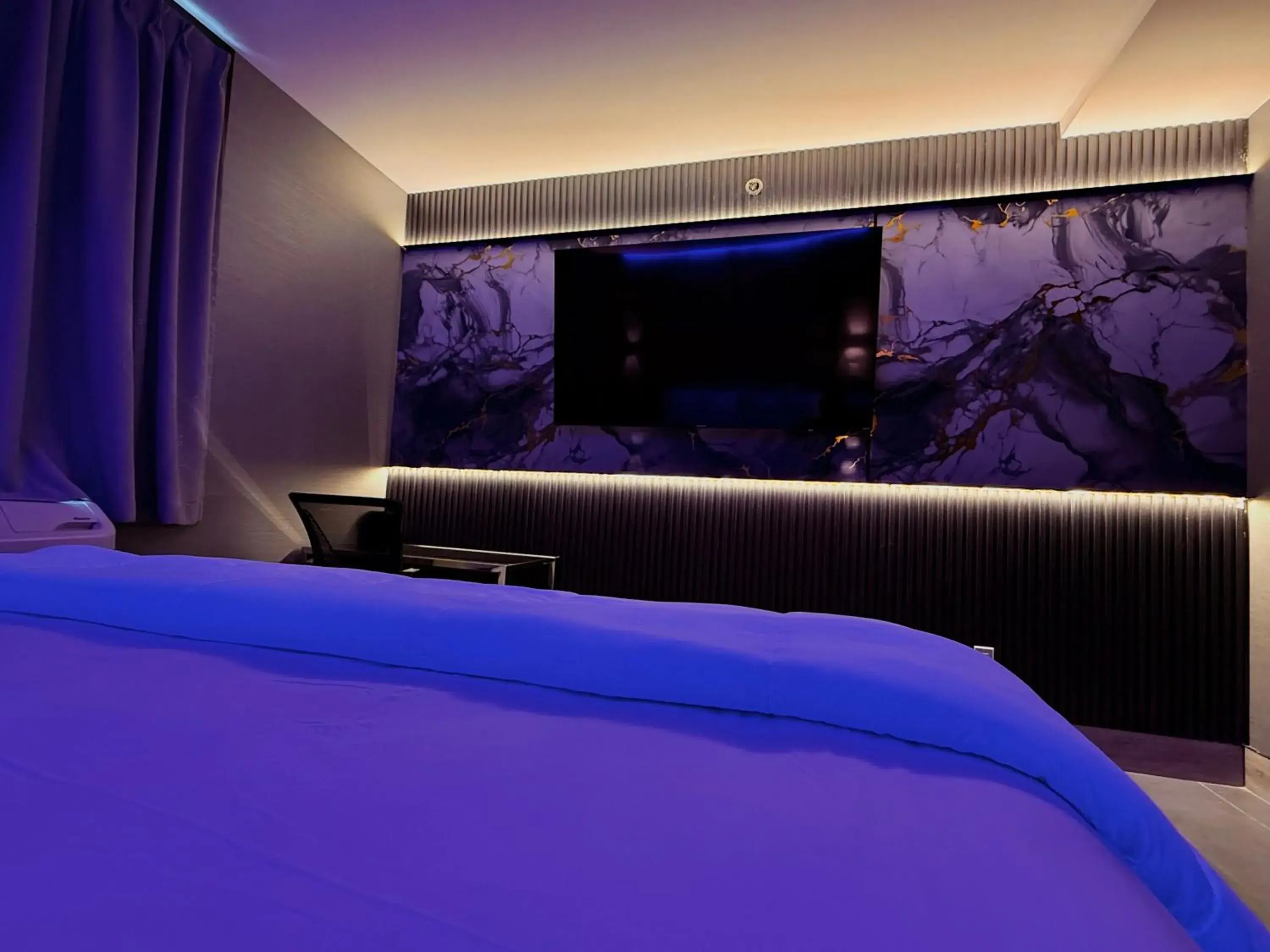 Bed in Umbrella Hotel Bronx Bed in Umbrella Hotel Bronx