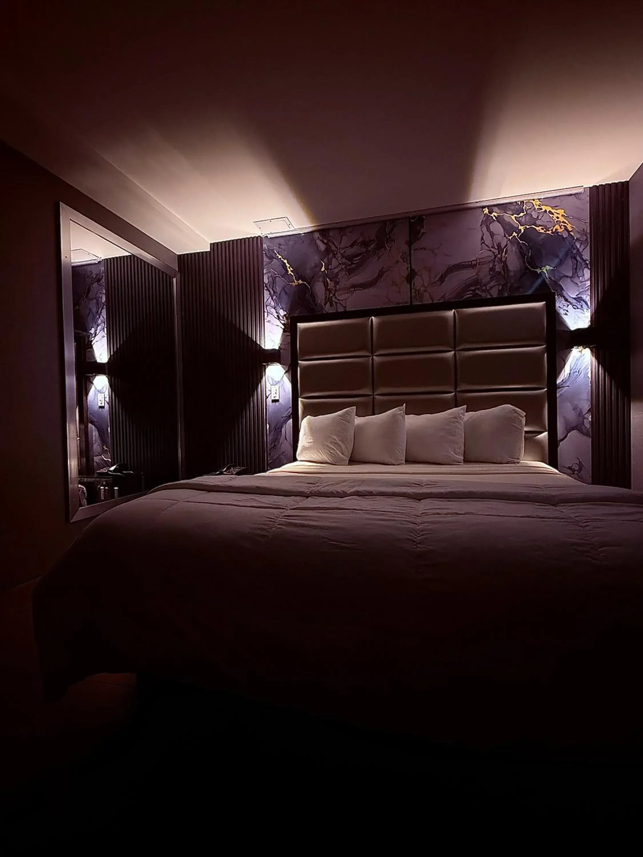 Bed in Umbrella Hotel Bronx Bed in Umbrella Hotel Bronx