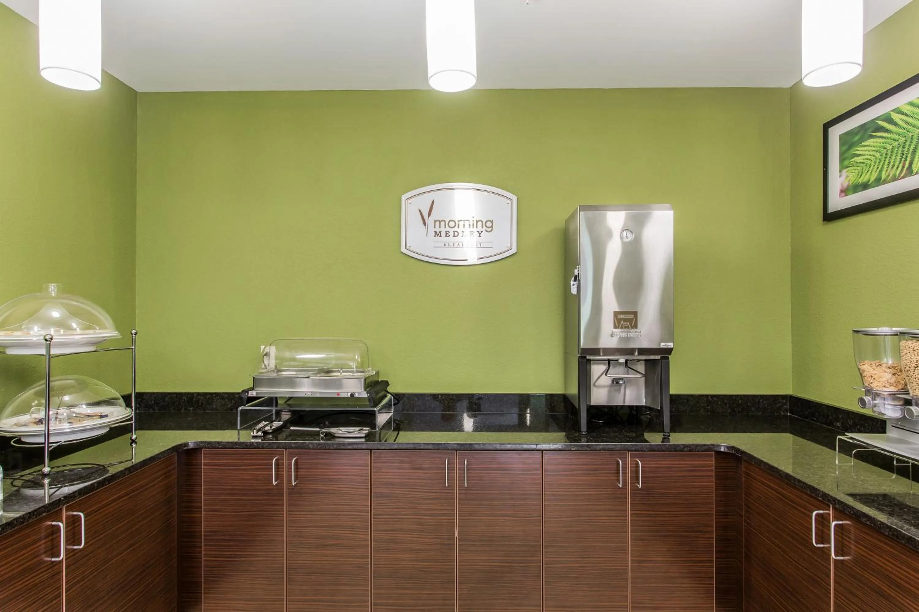 Coffee/tea facilities in Sleep Inn & Suites Dayton South