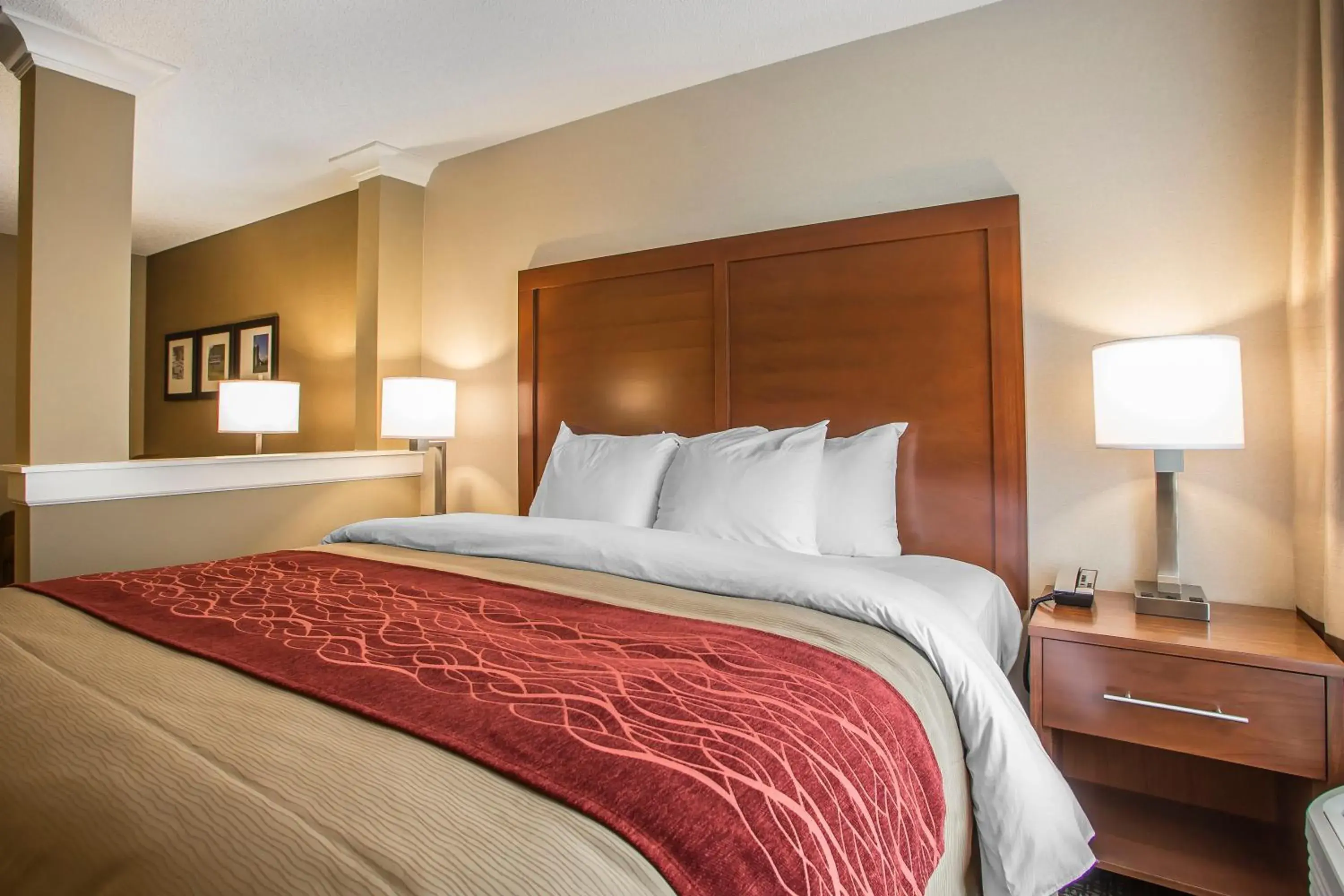 Bed in Comfort Inn PA Turnpike - I-81 Bed in Comfort Inn PA Turnpike - I-81