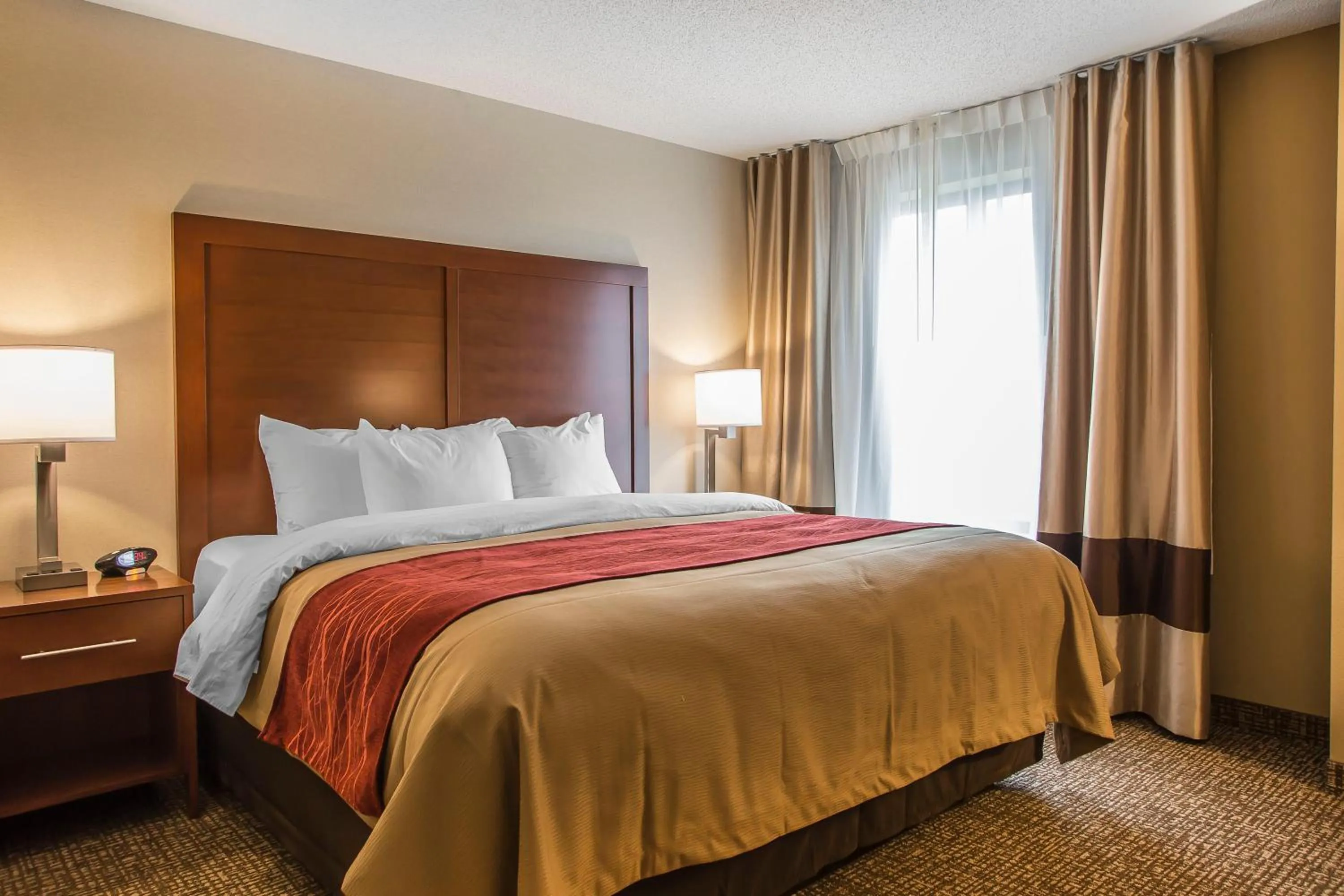 Bed in Comfort Inn PA Turnpike - I-81