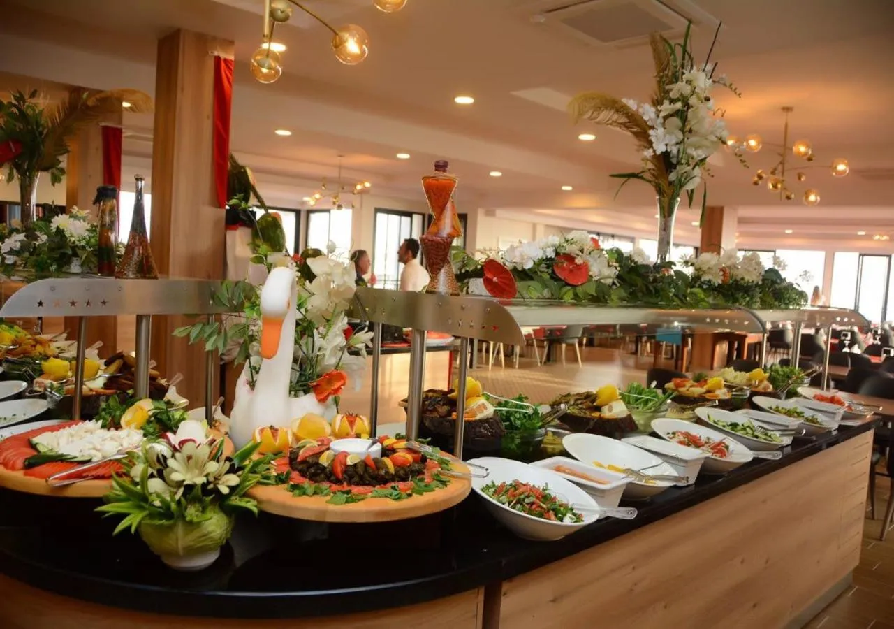 Food and drinks in Sırma Hotel - All Inclusive