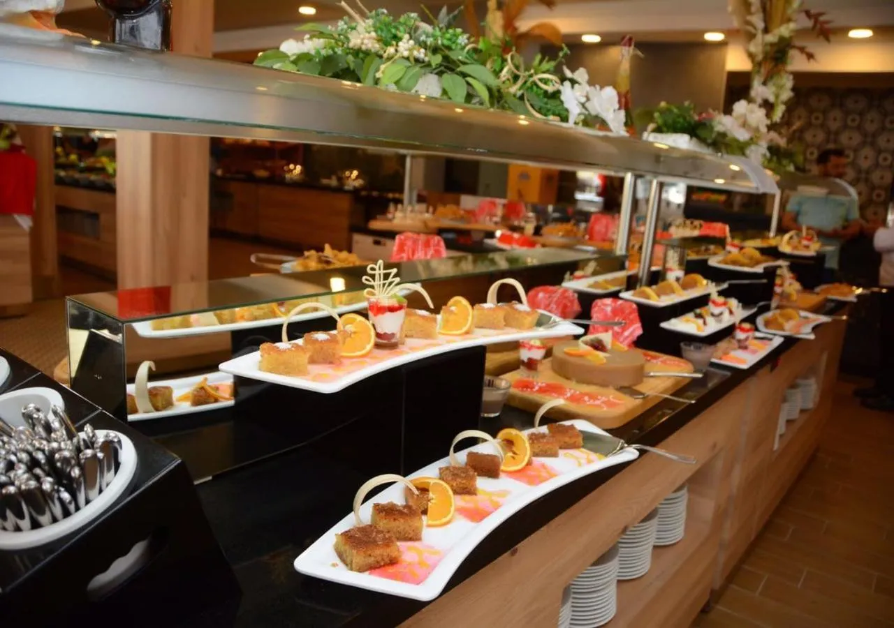 Food and drinks in Sırma Hotel - All Inclusive