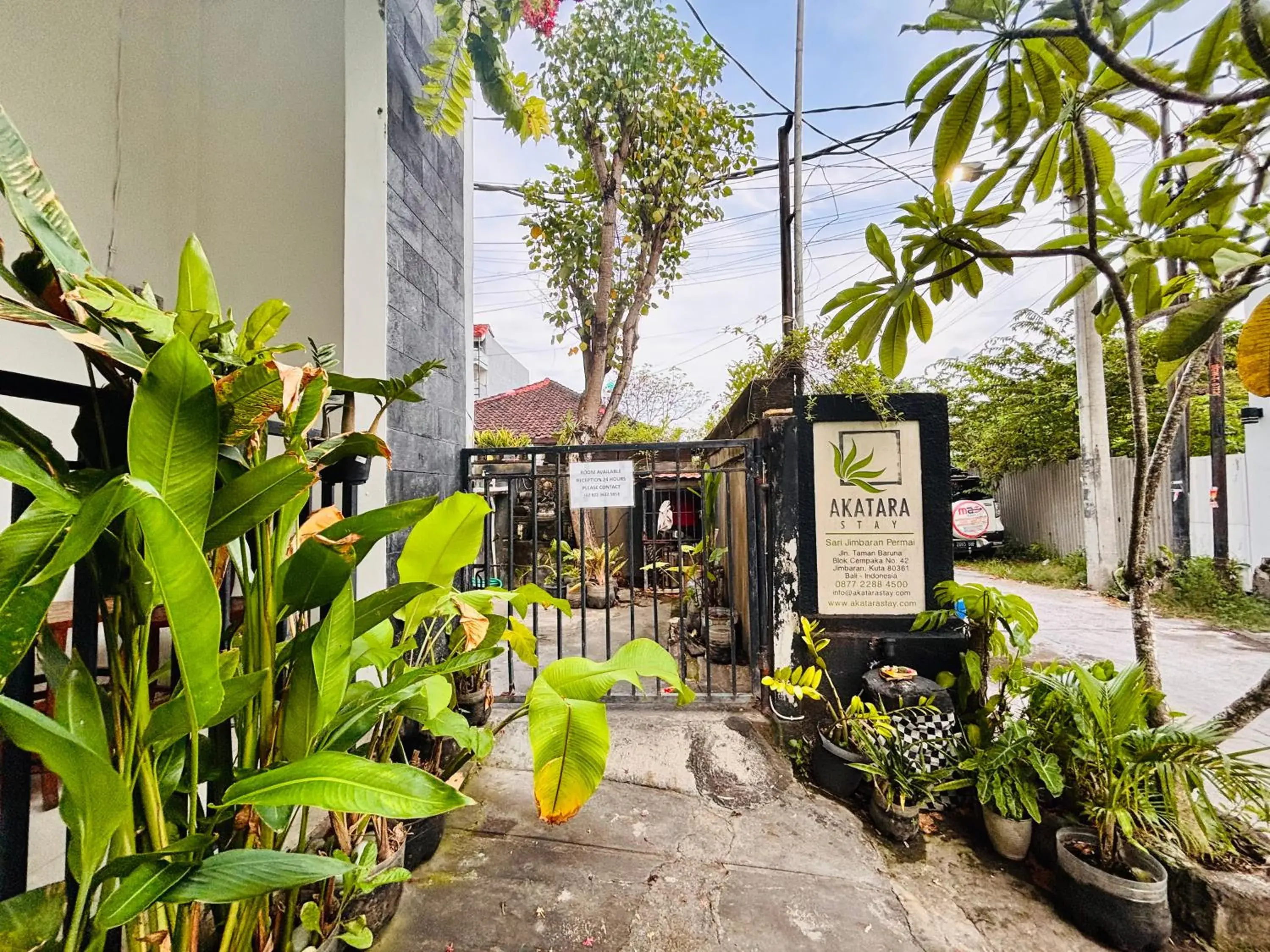 Property building in Akatara Stay Property building in Akatara Stay