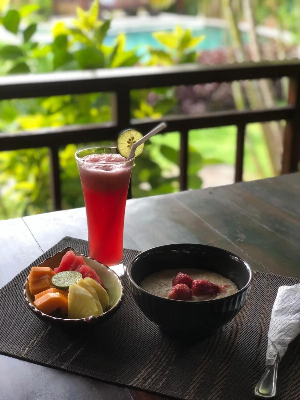 Restaurant/places to eat in Lullaby Bungalows