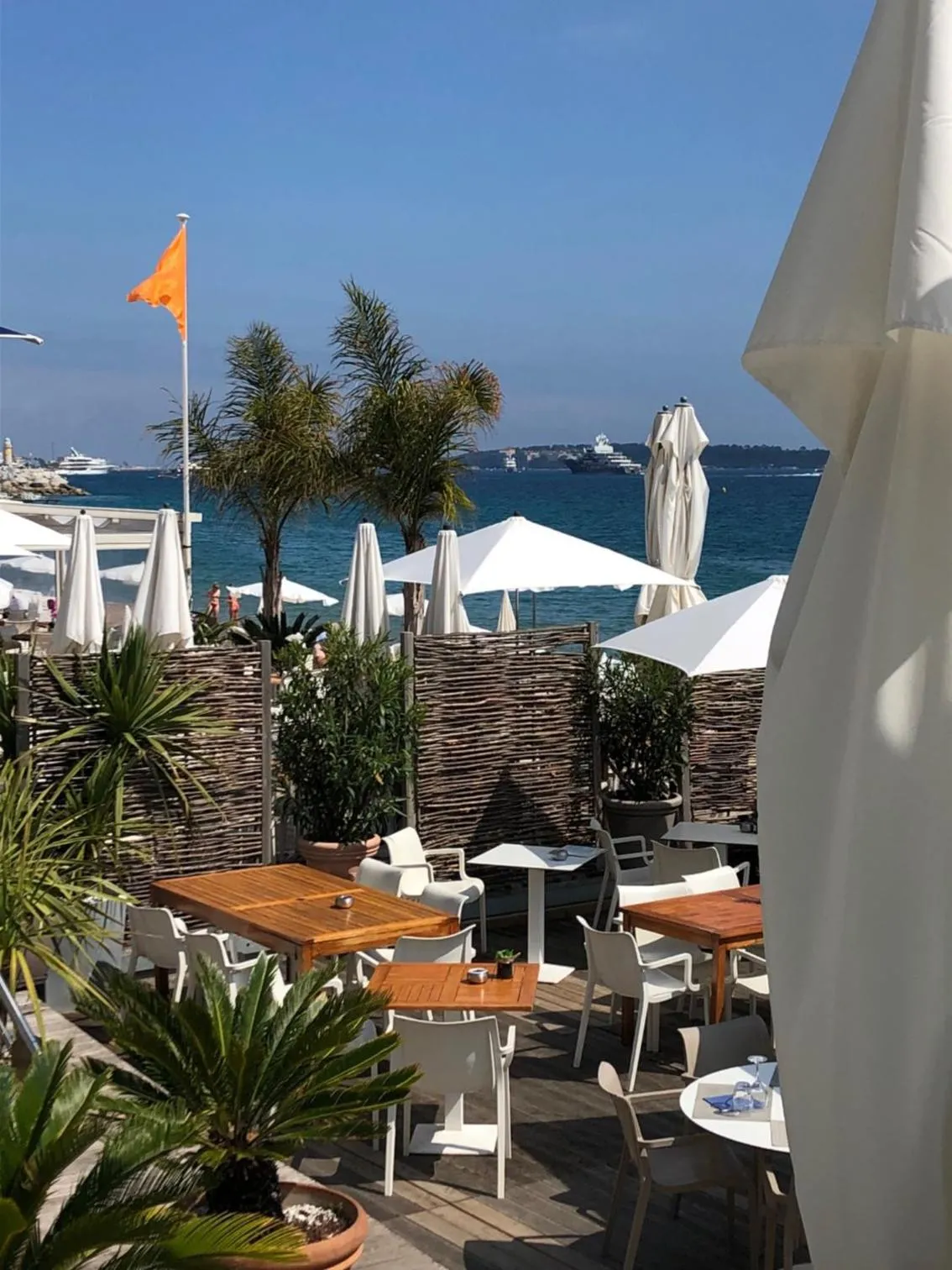 Restaurant/places to eat in Appartement Loft Cannes