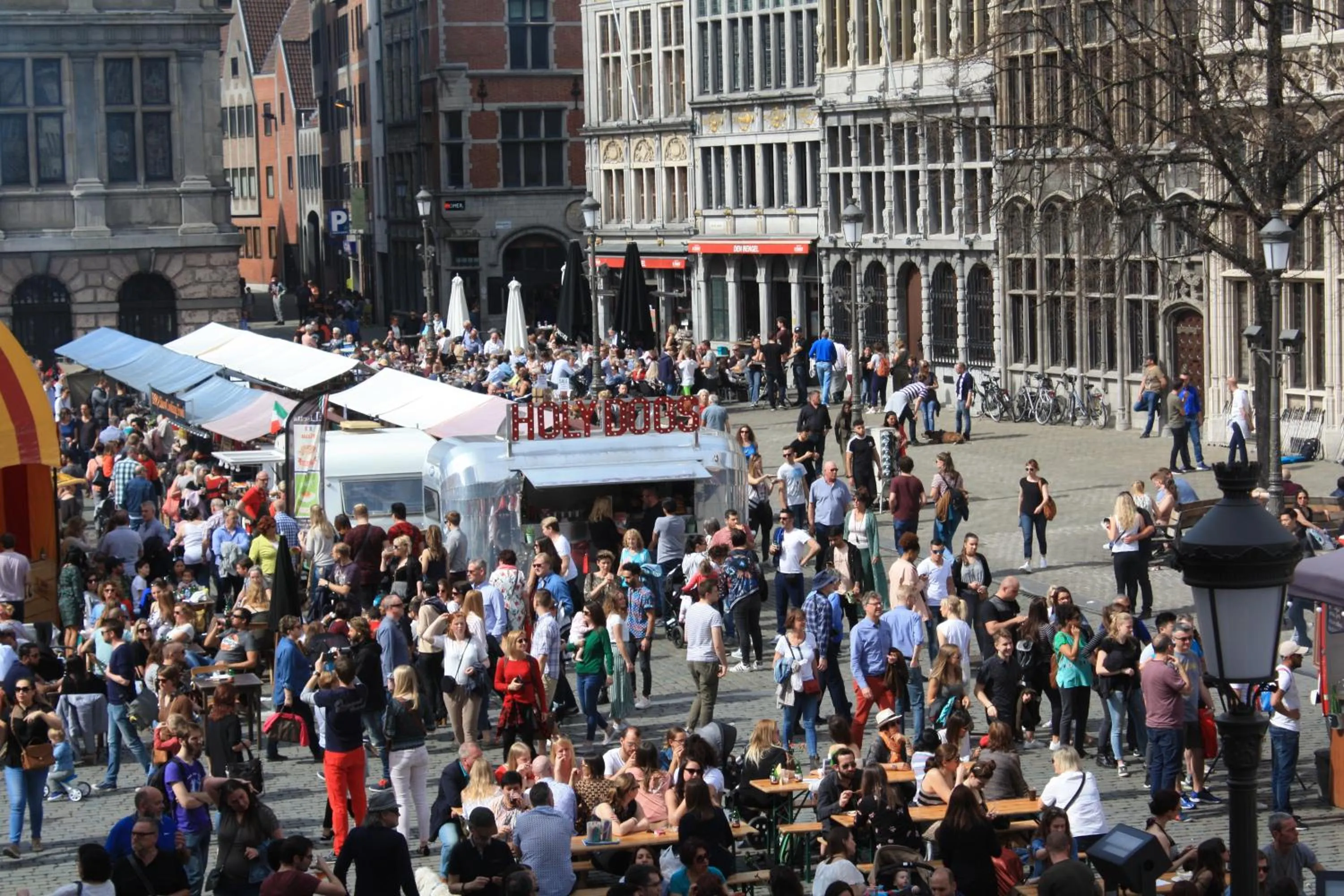 Landmark view in Antwerp City Hostel