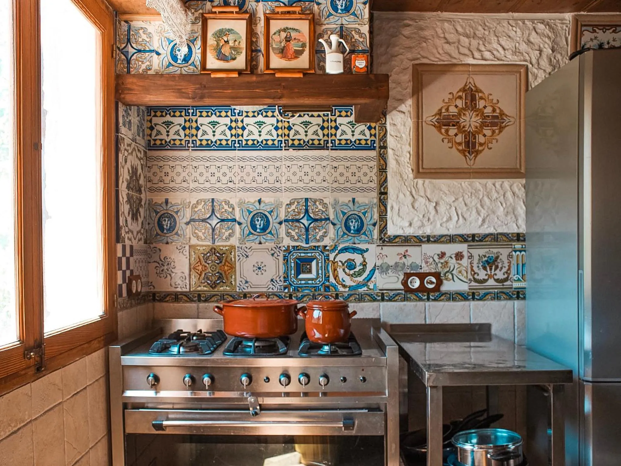 Kitchen or kitchenette in Finca Ses Fontanelles