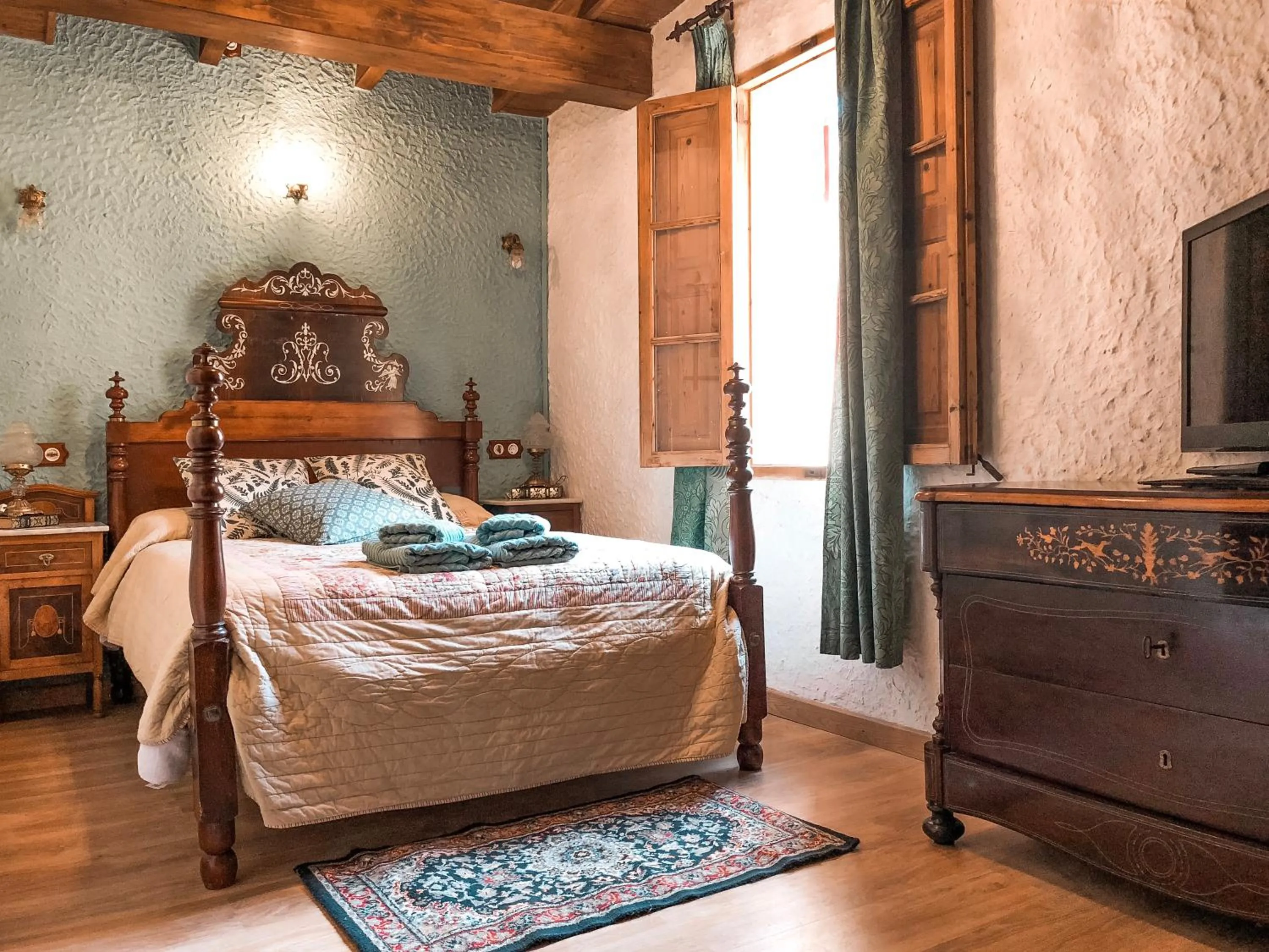 Photo of the whole room, Bed in Finca Ses Fontanelles