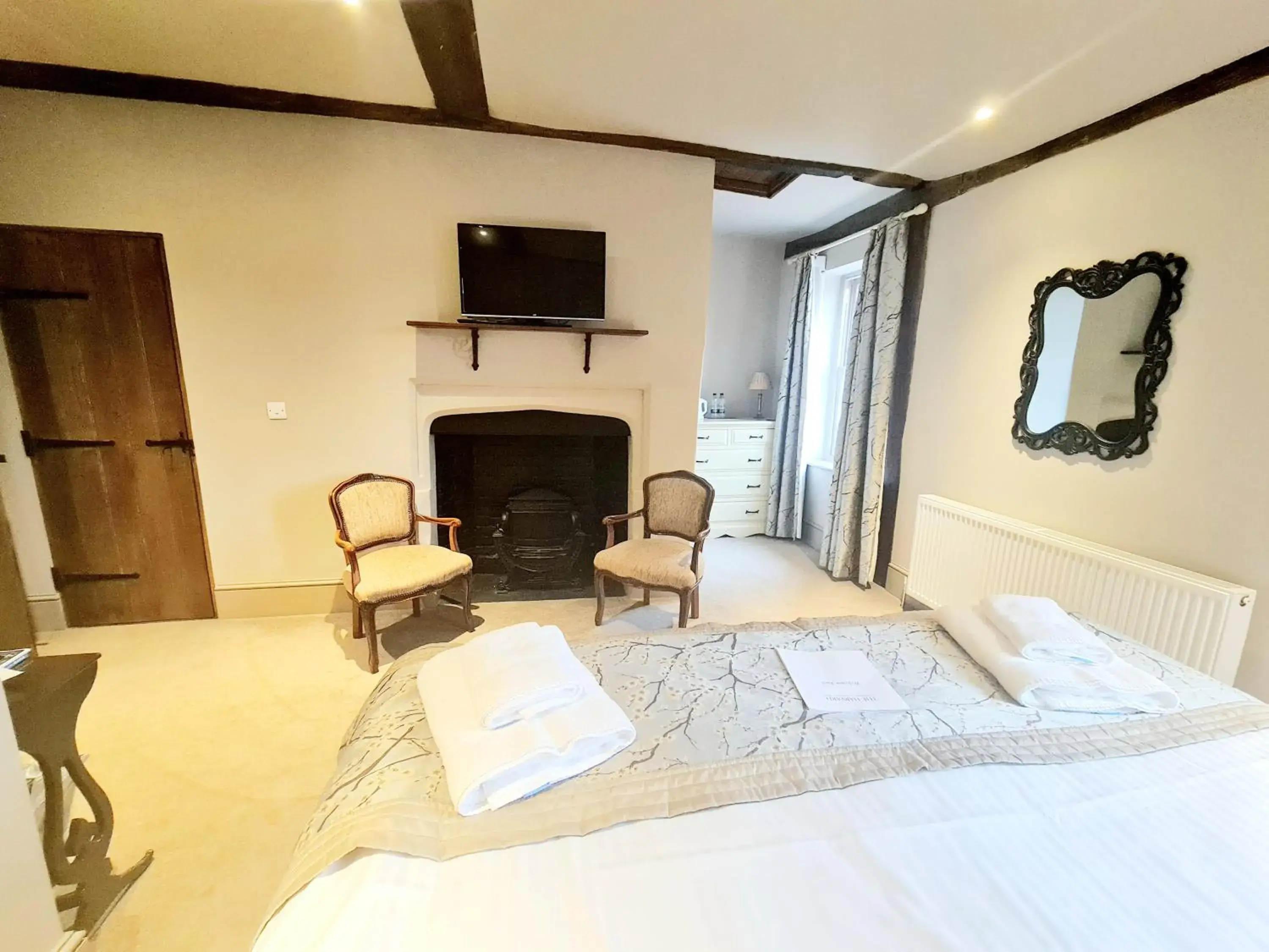 Bedroom, Bed in The Harvard Inn Bedroom, Bed in The Harvard Inn