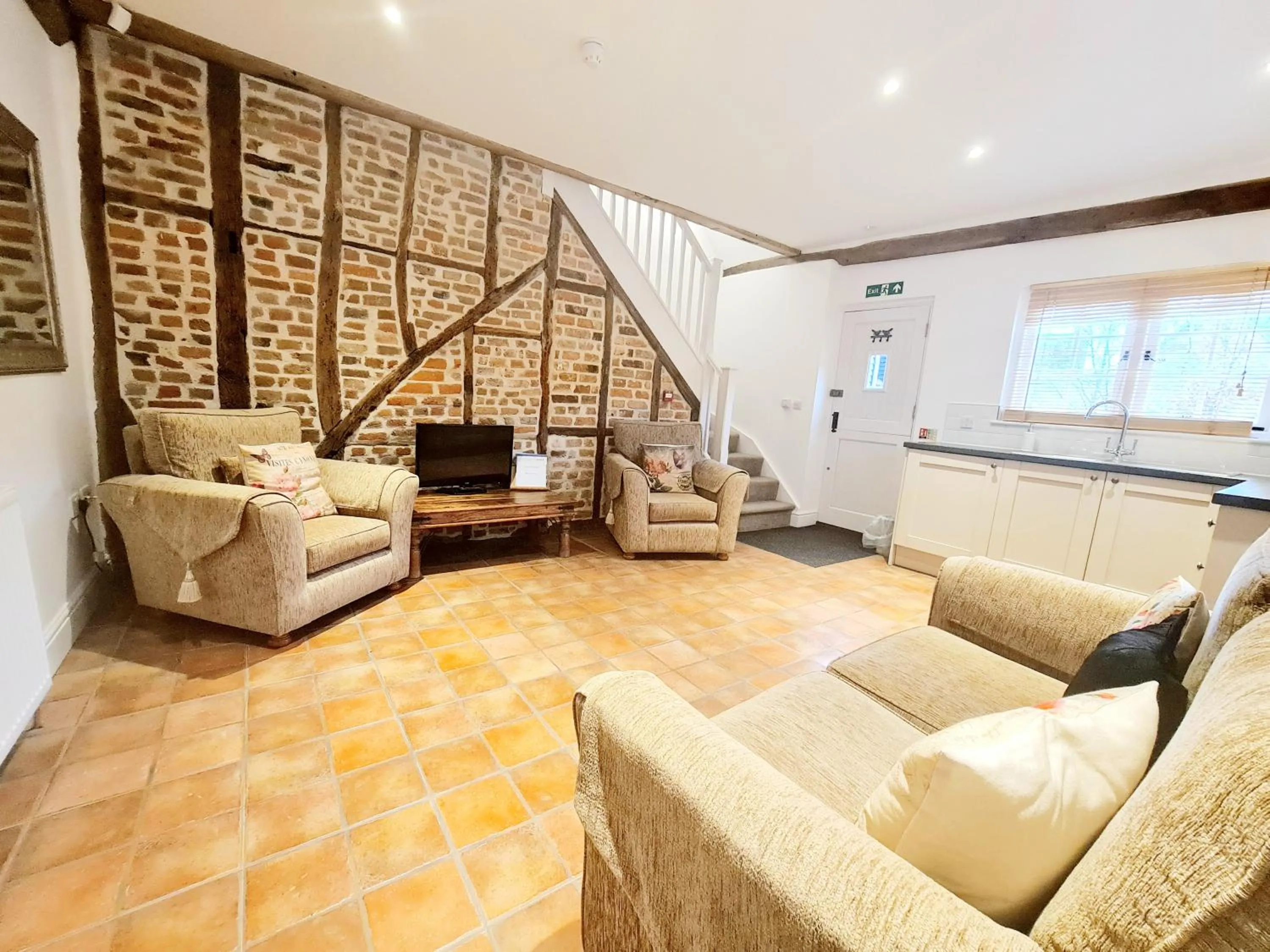 Kitchen or kitchenette in The Harvard Inn