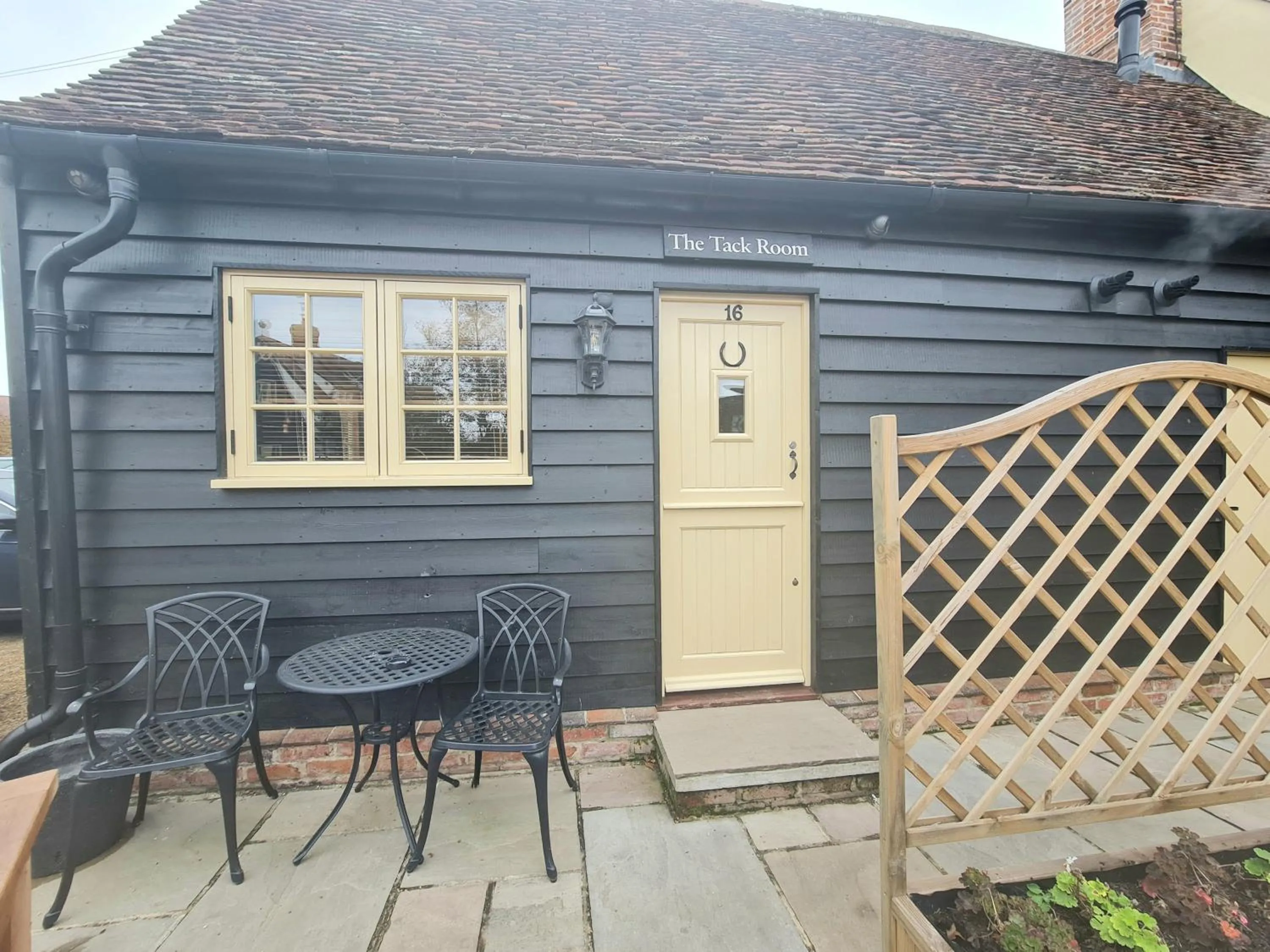 Patio in The Harvard Inn