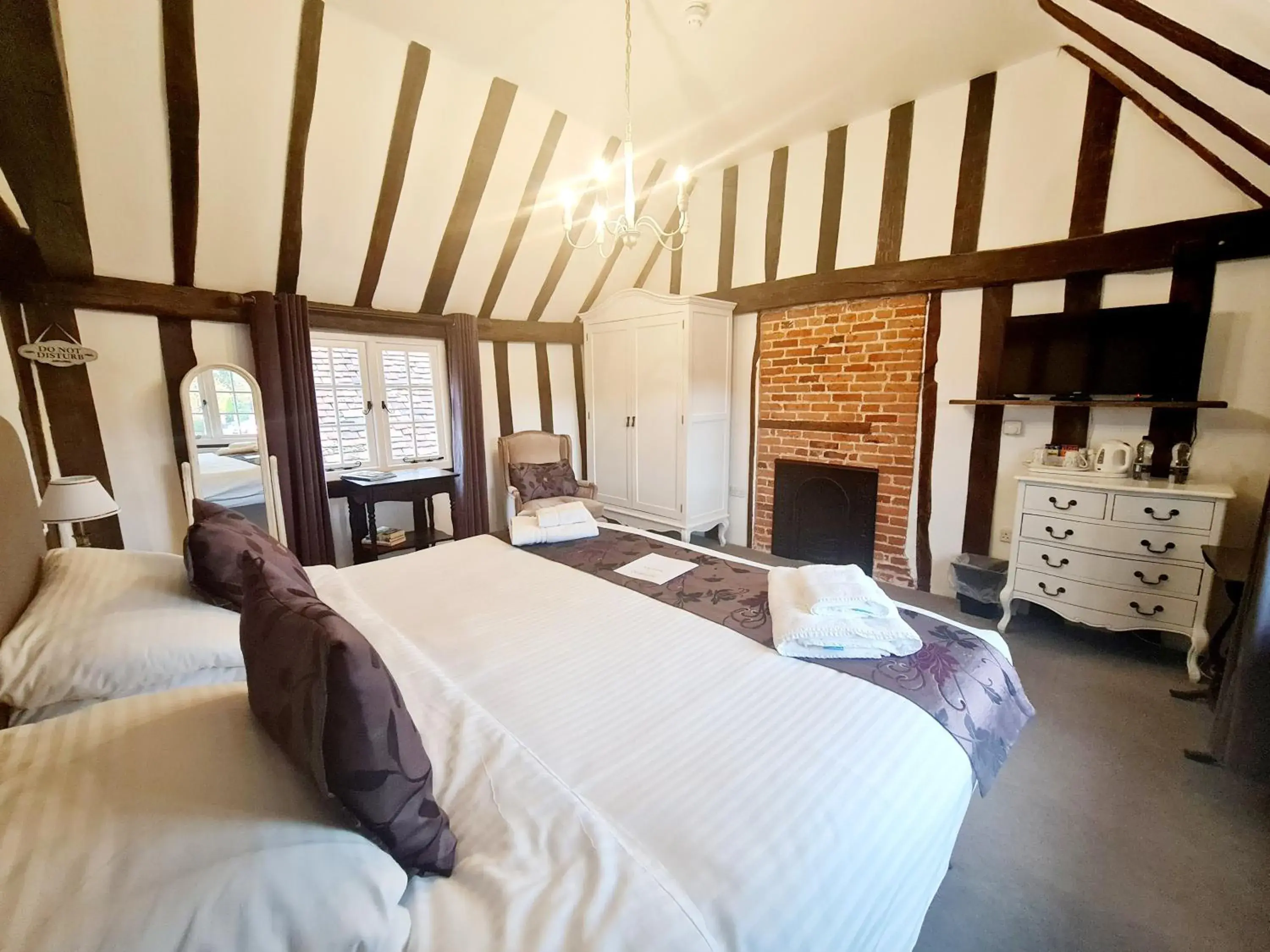 Bedroom, Bed in The Harvard Inn Bedroom, Bed in The Harvard Inn